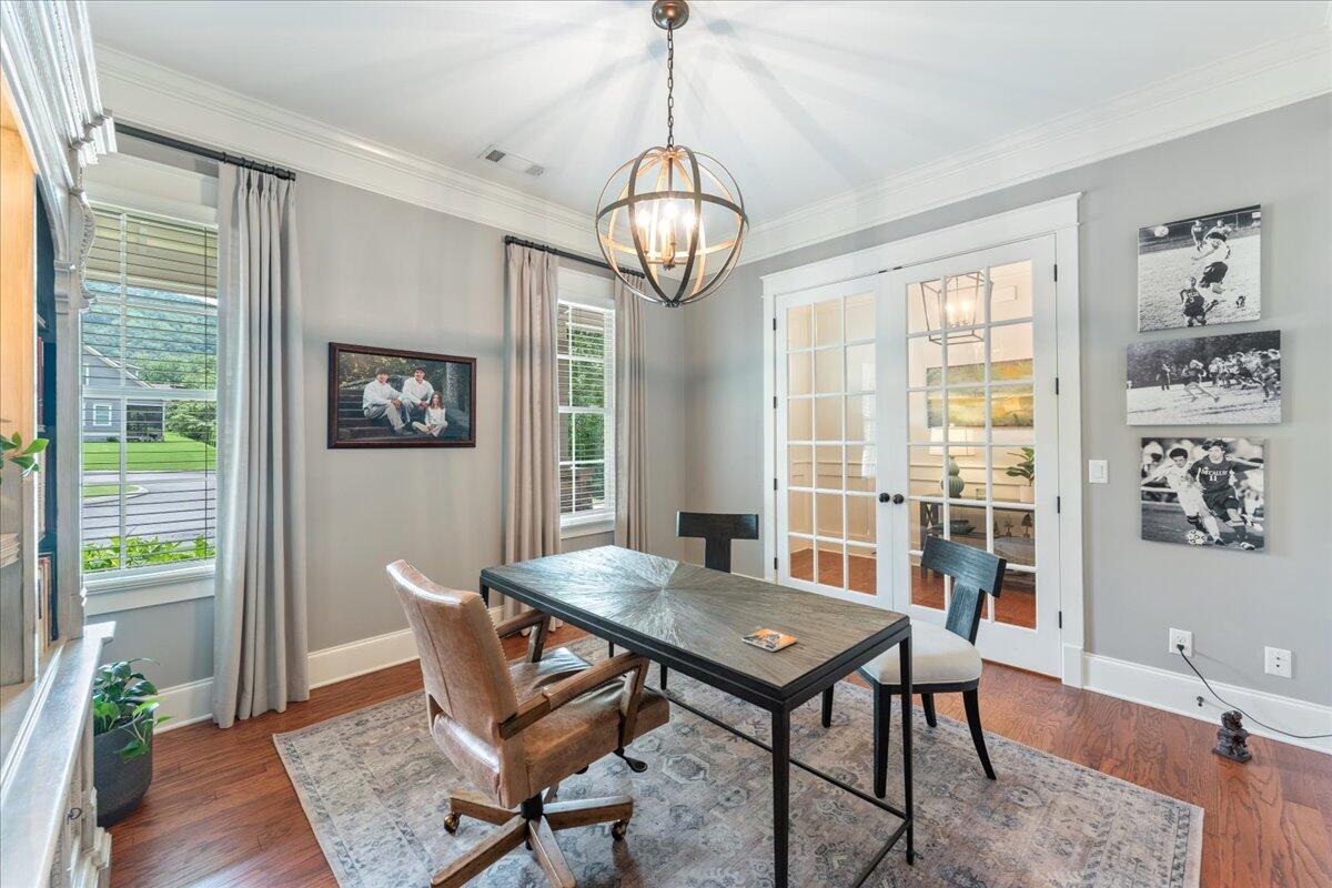 806 Waterthrush Lane