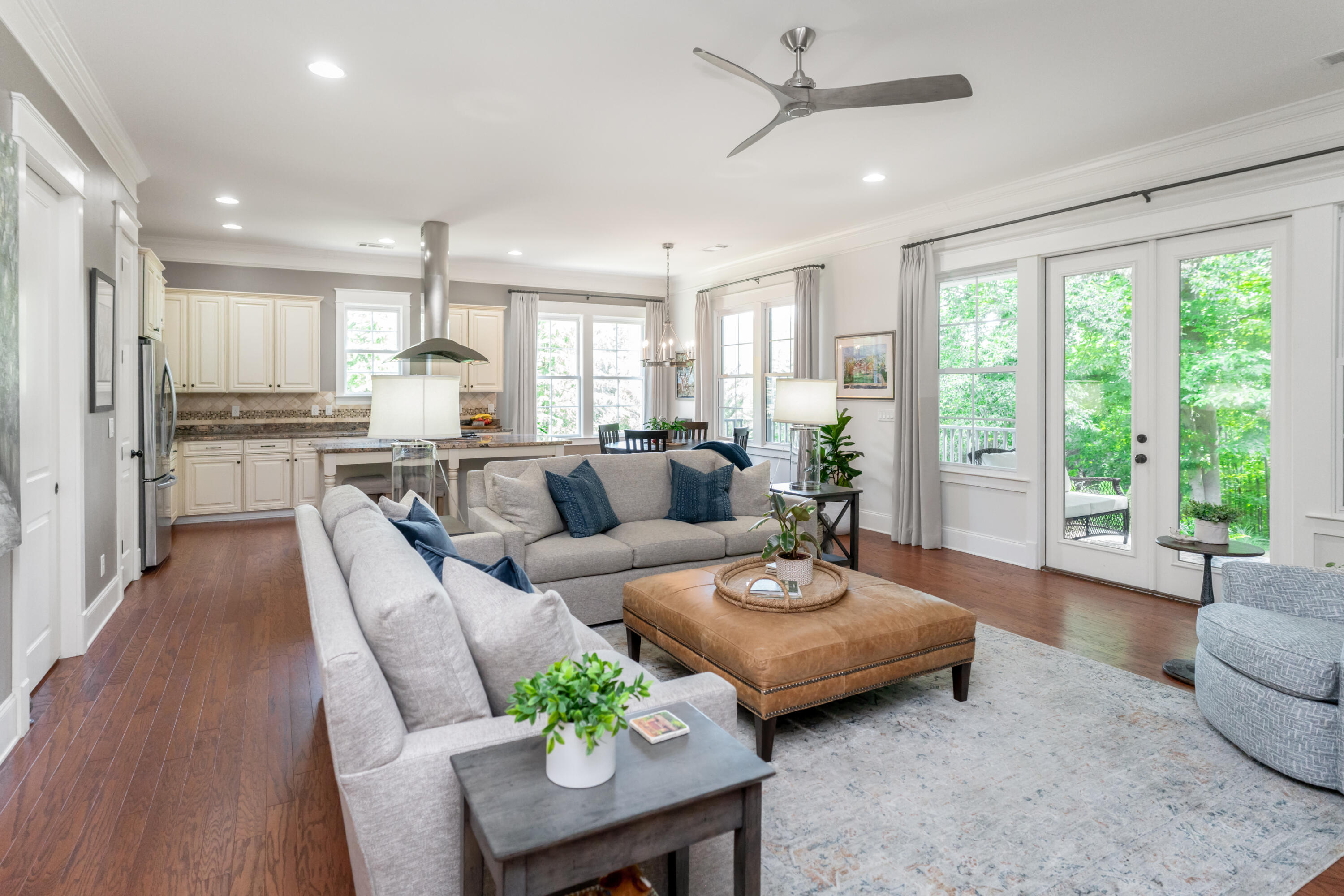 806 Waterthrush Lane