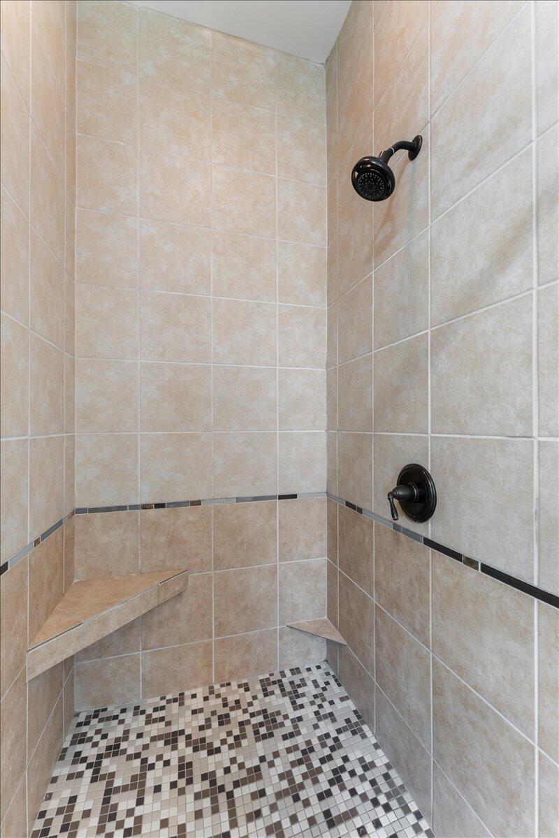 806 Waterthrush Lane