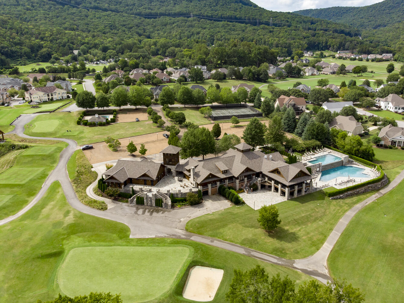 806 Waterthrush Lane