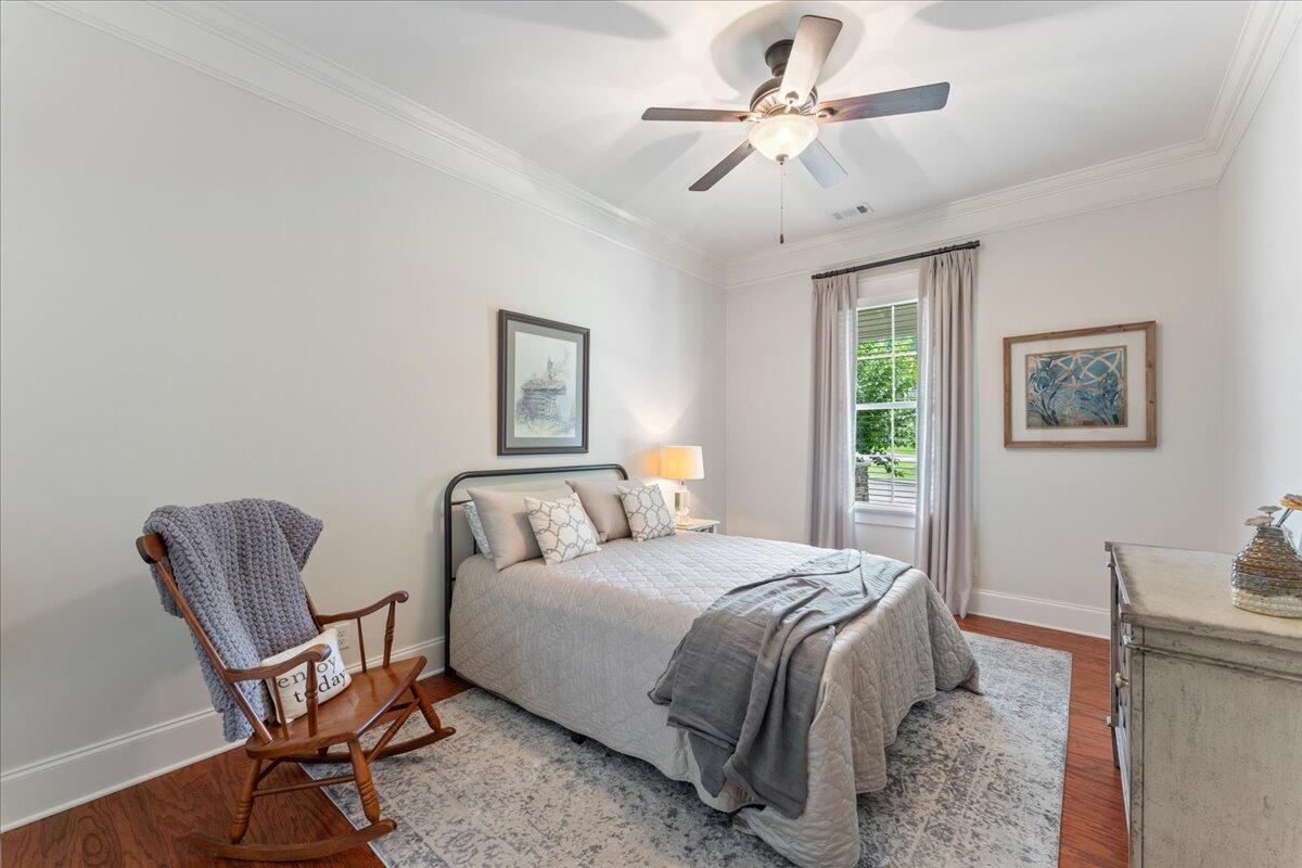 806 Waterthrush Lane
