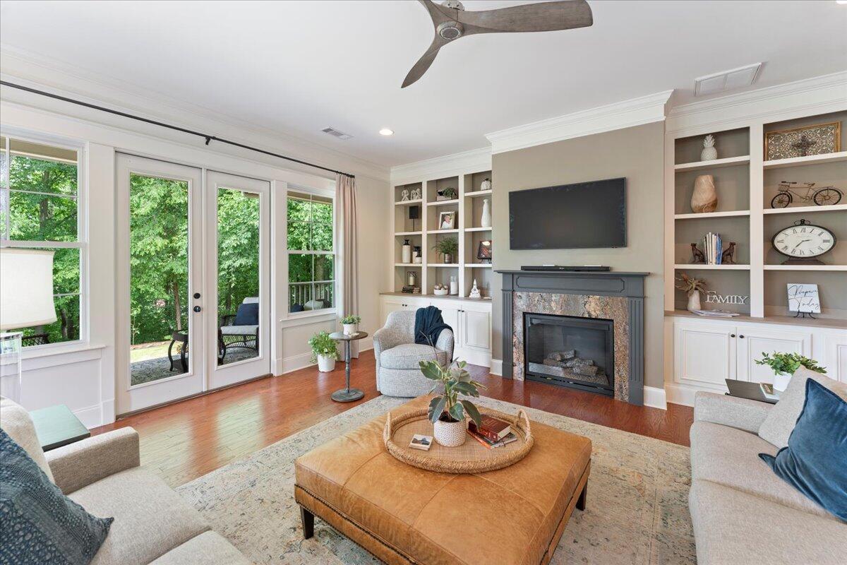 806 Waterthrush Lane