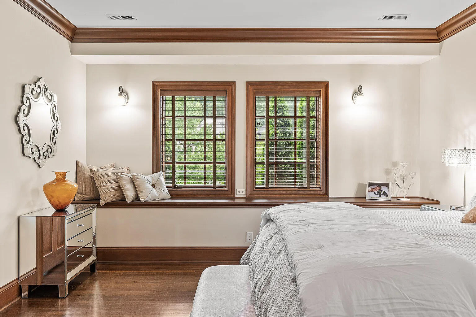 4405 Hawk Ridge Court