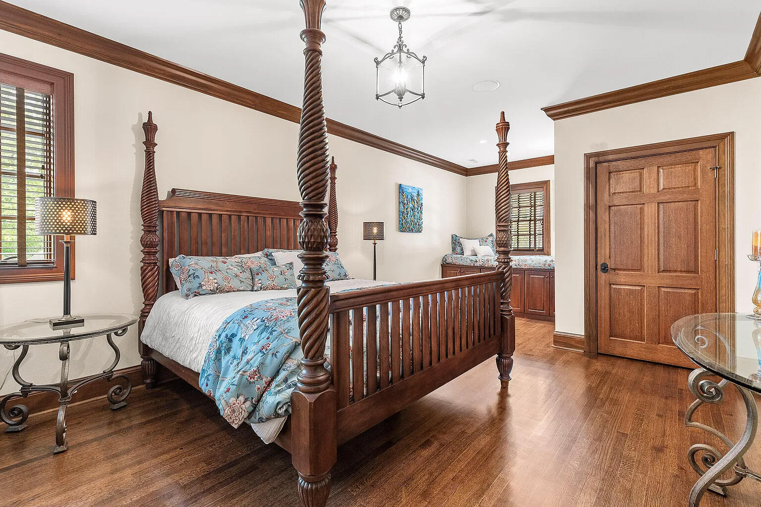 4405 Hawk Ridge Court