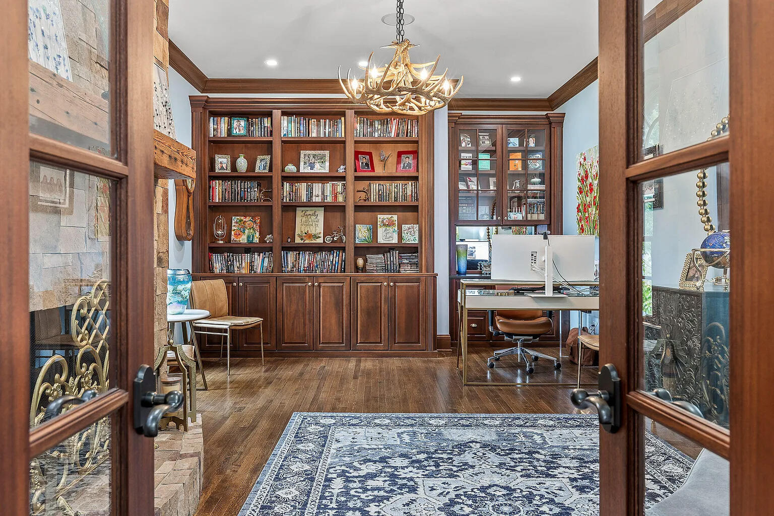 4405 Hawk Ridge Court