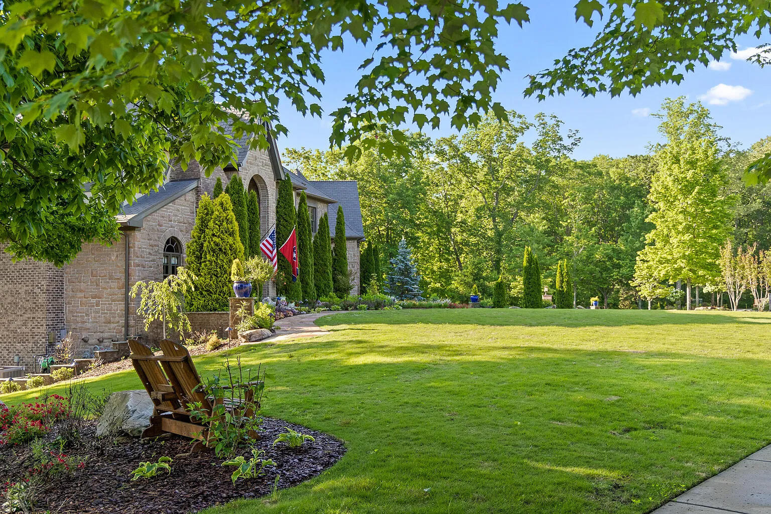 4405 Hawk Ridge Court