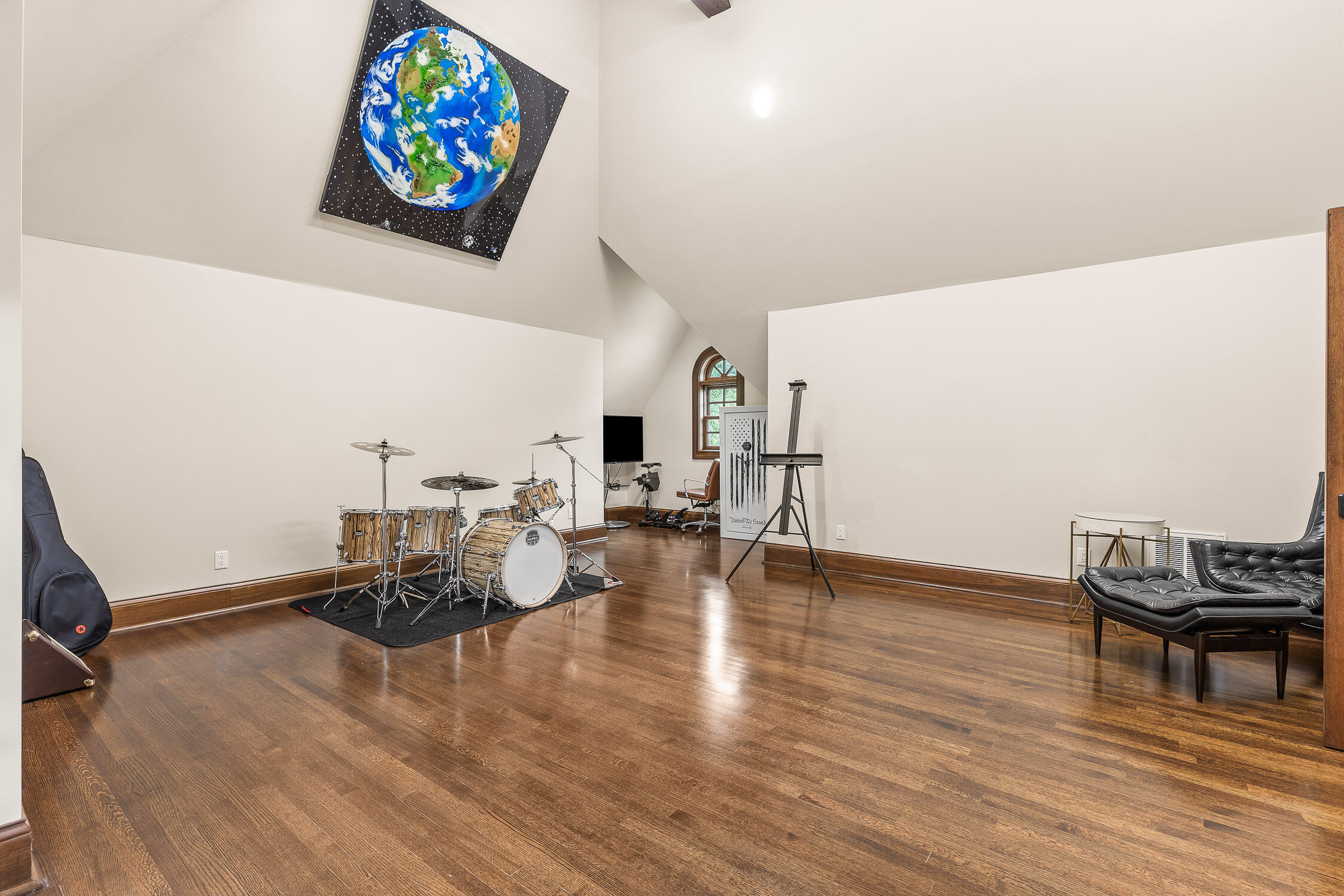 4405 Hawk Ridge Court