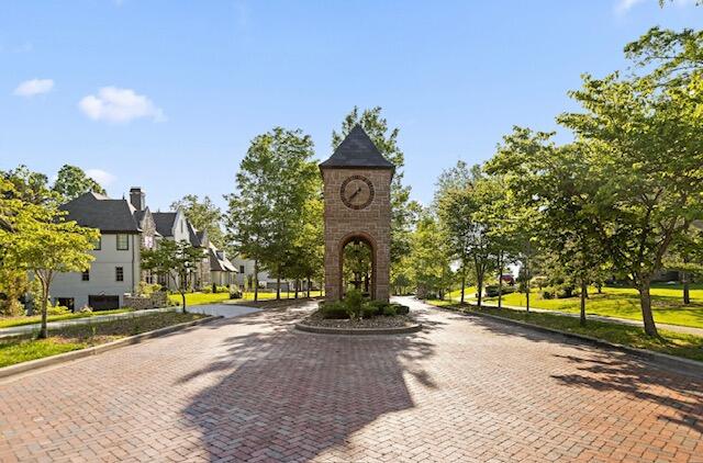 4405 Hawk Ridge Court