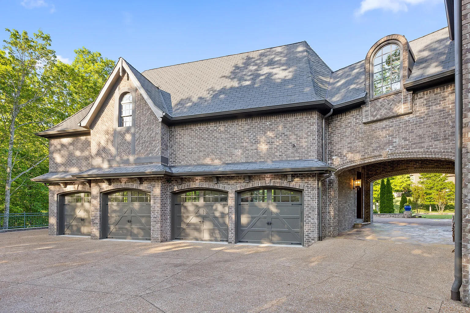 4405 Hawk Ridge Court