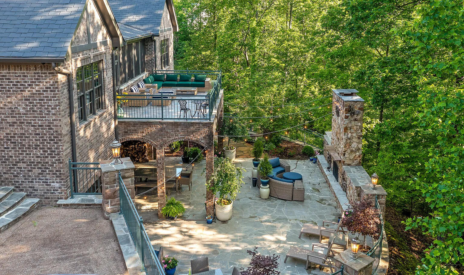 4405 Hawk Ridge Court