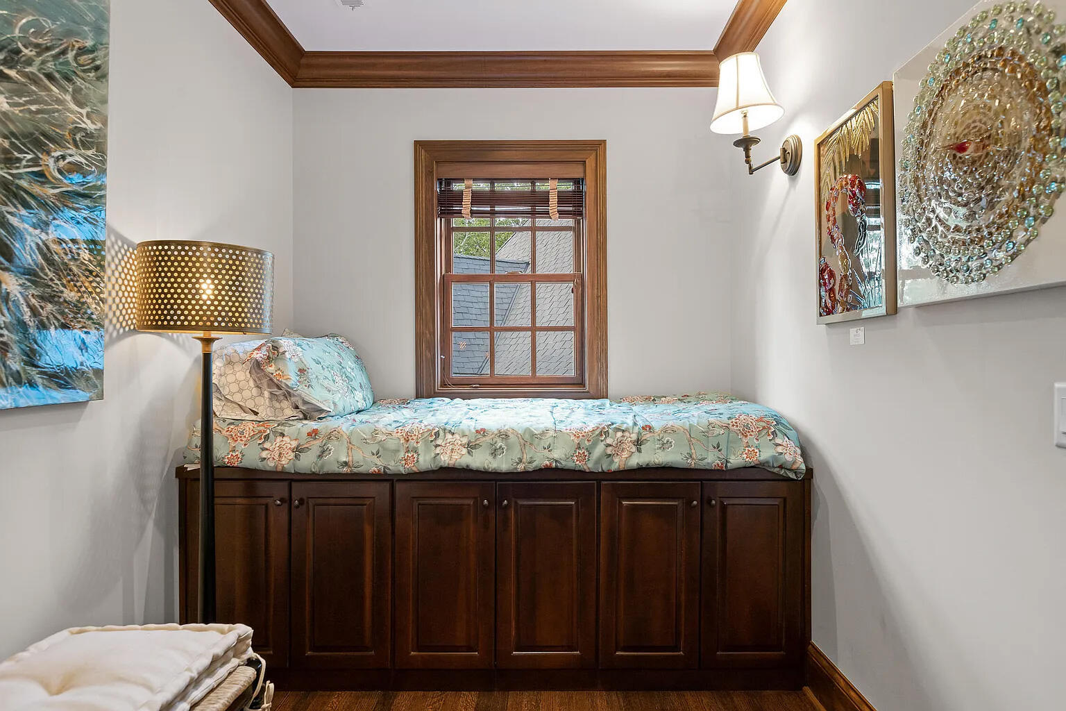 4405 Hawk Ridge Court