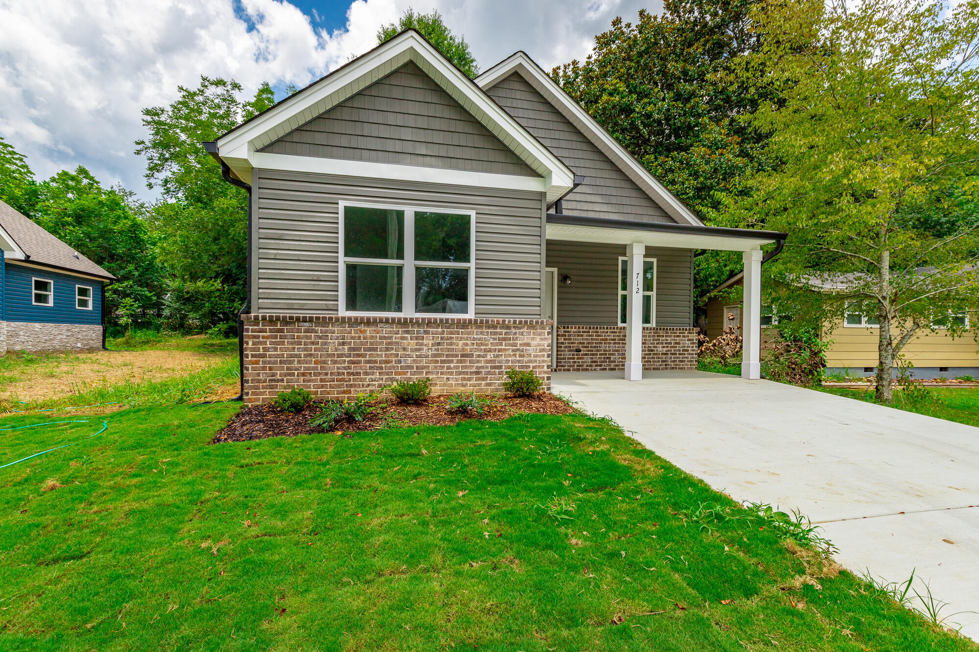 712 Mclemore Street, LaFayette