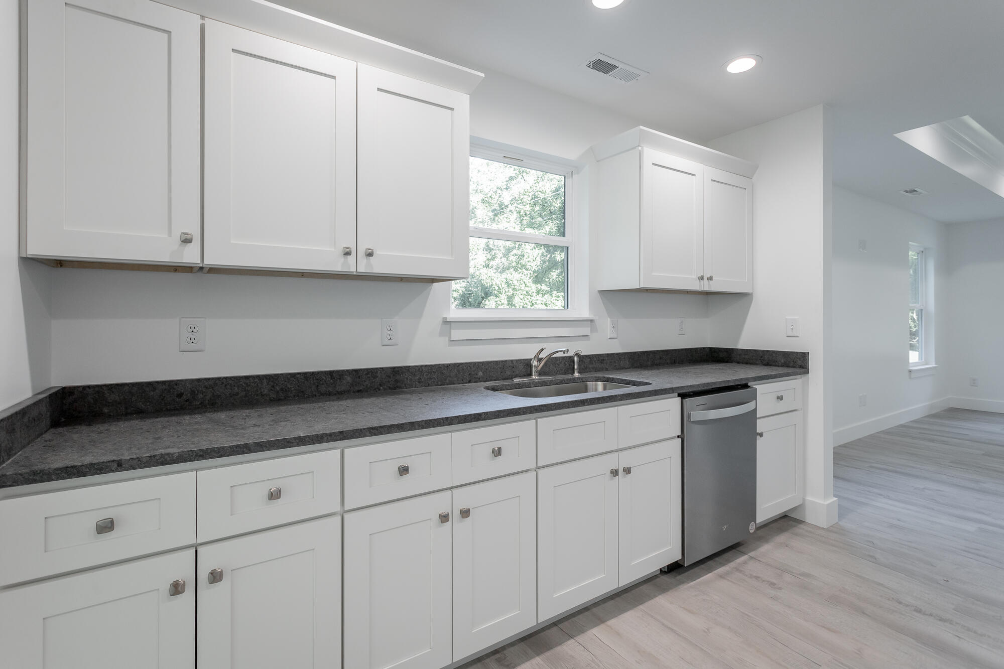 1909 Green Pond Road