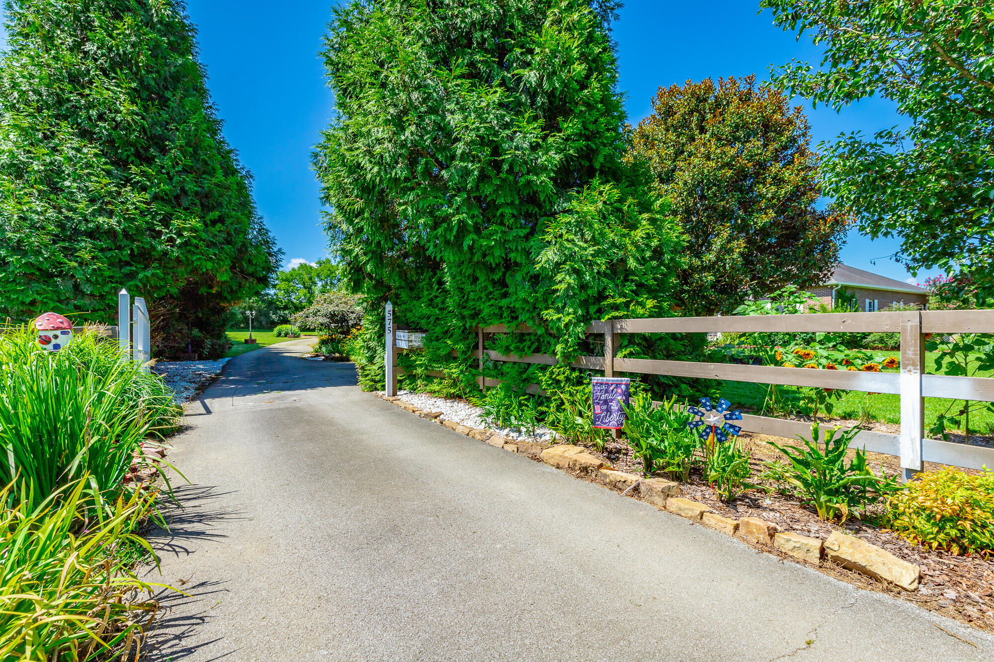 575 W Nickajack Road