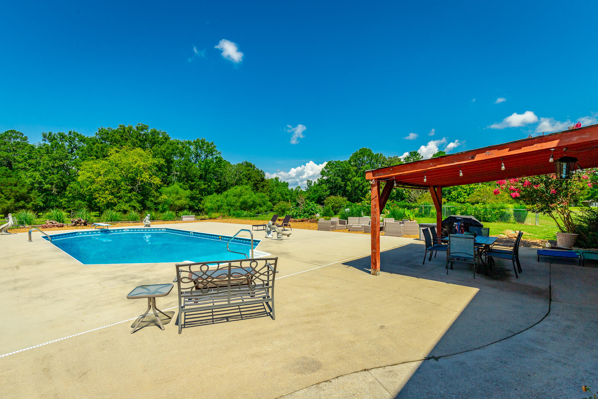 575 W Nickajack Road