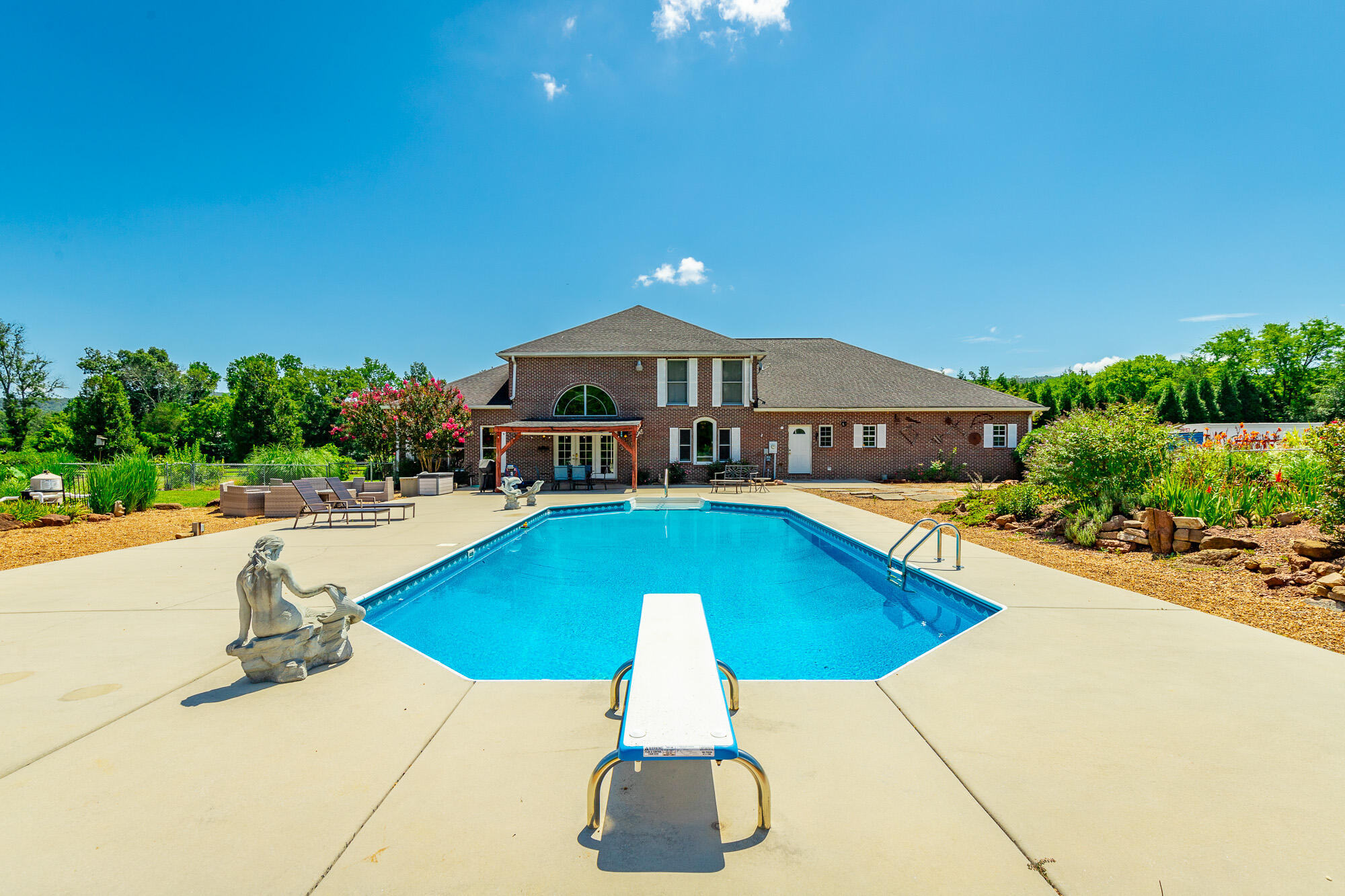 575 W Nickajack Road