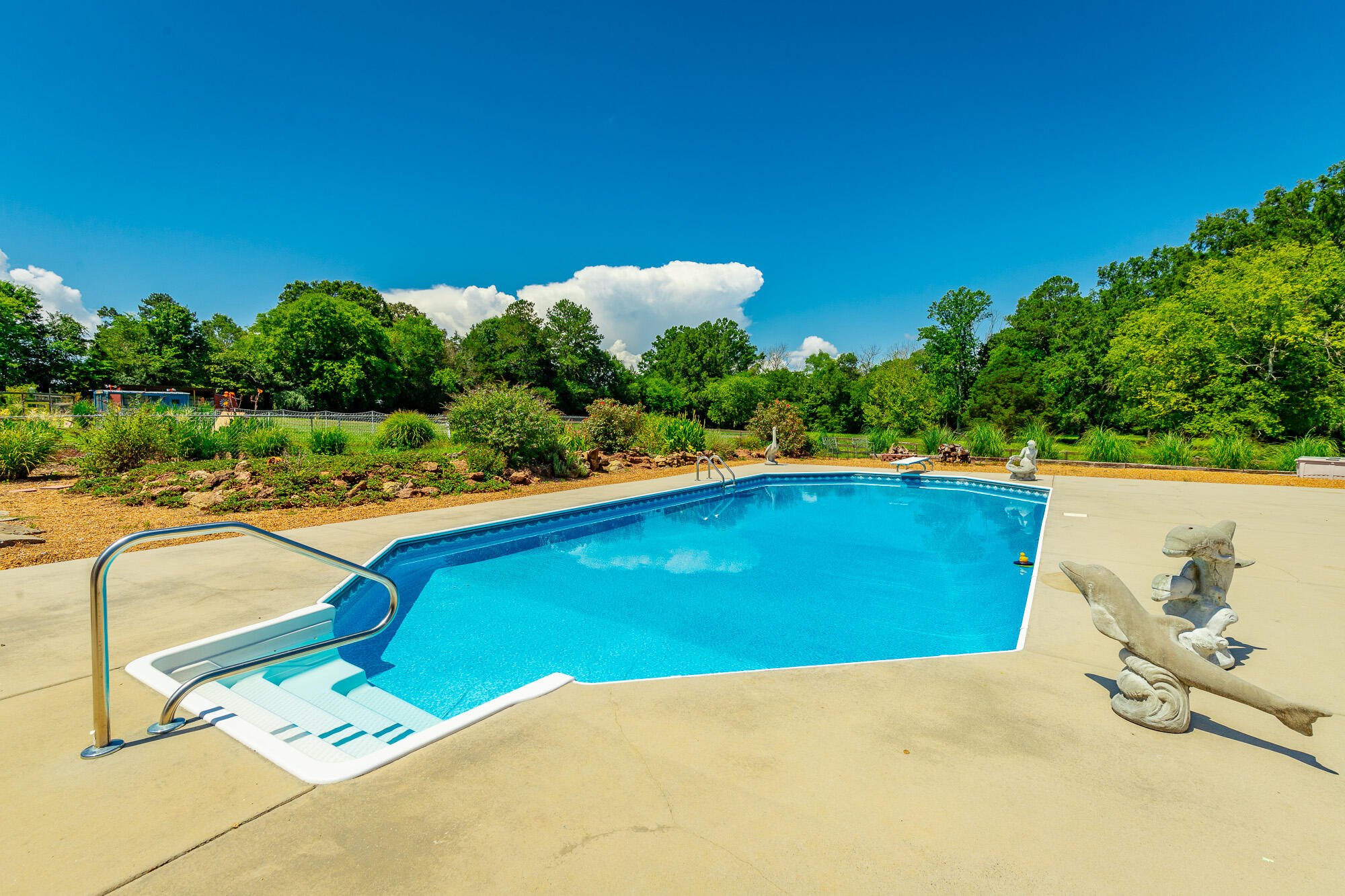 575 W Nickajack Road