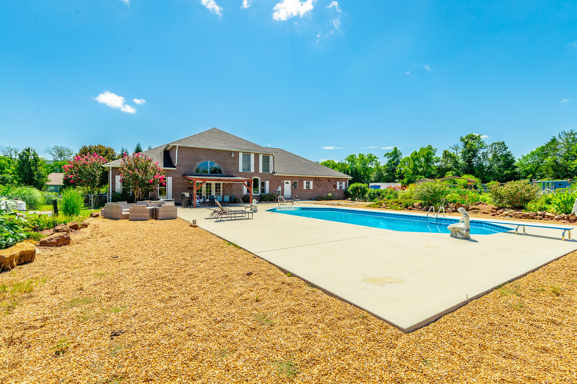 575 W Nickajack Road