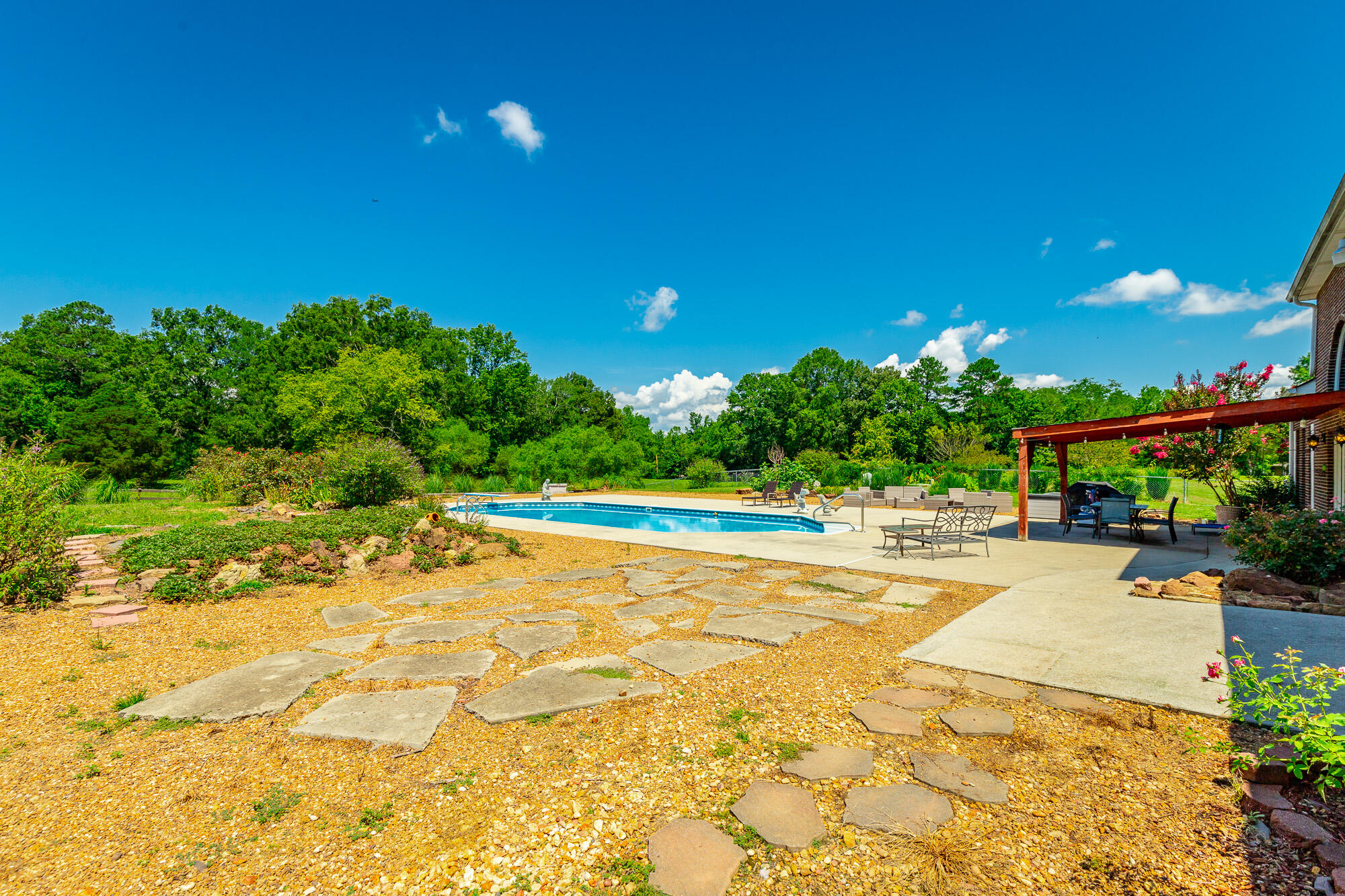 575 W Nickajack Road