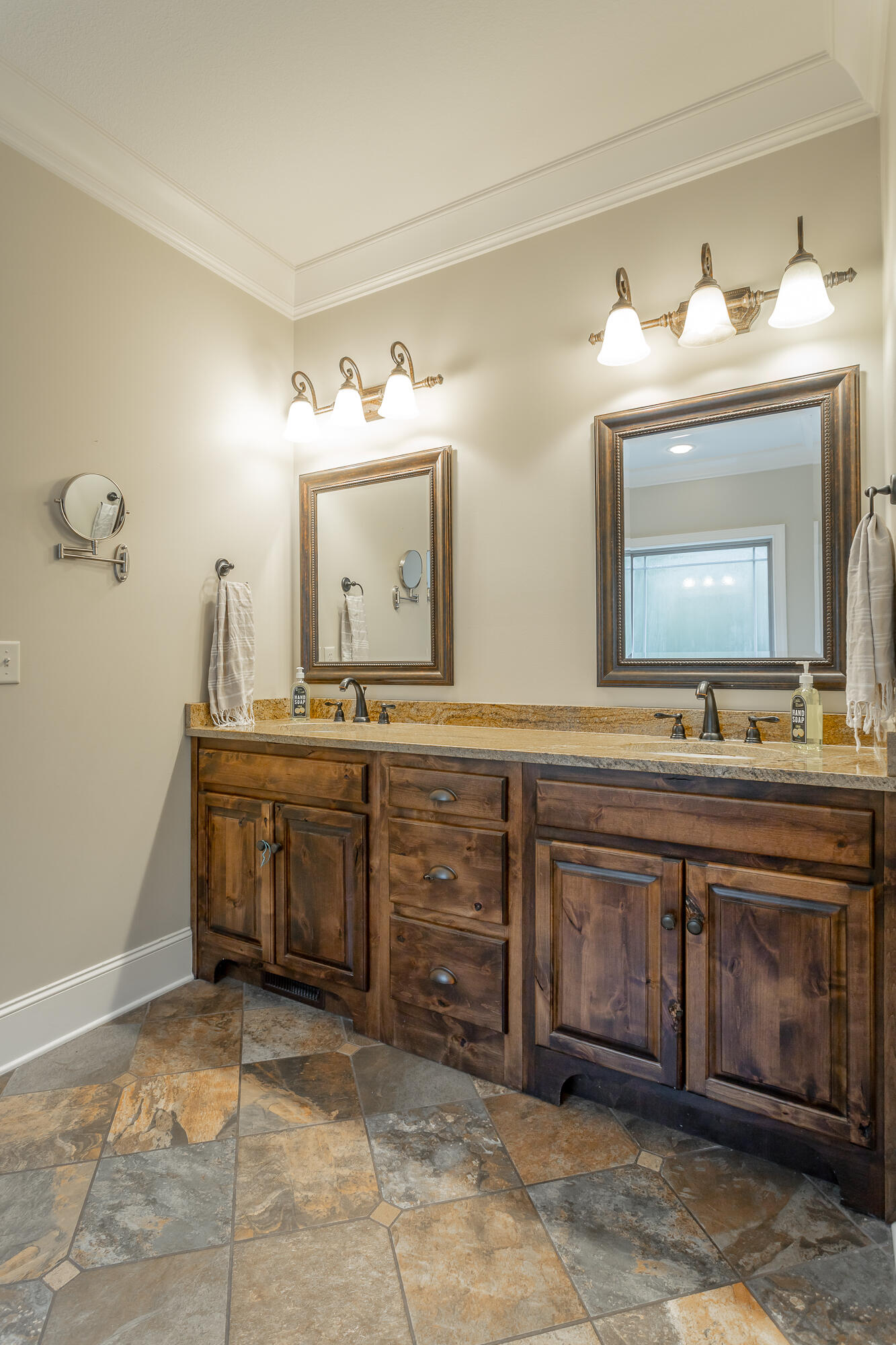 12213 Wildlife Place