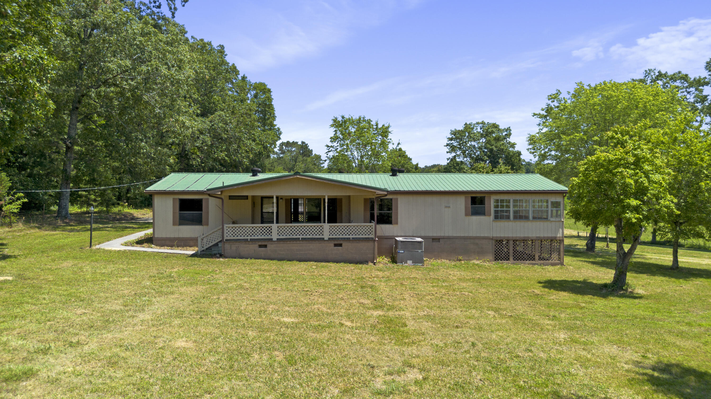 383 Zion Hill Road SE, Cleveland