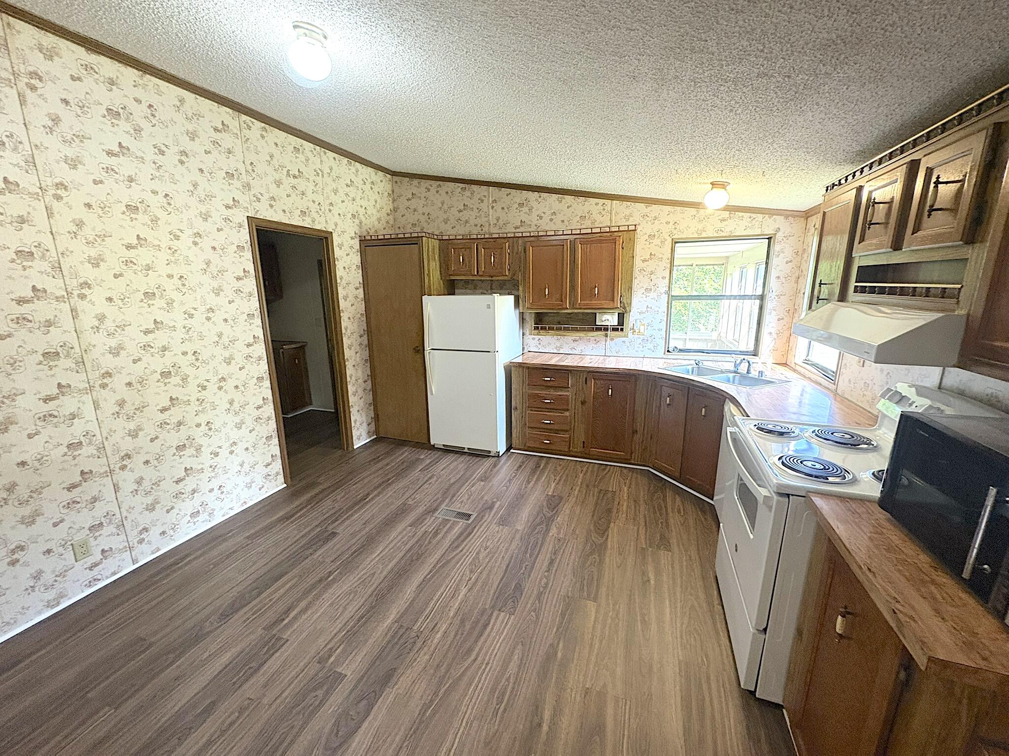 383 Zion Hill Road SE, Cleveland