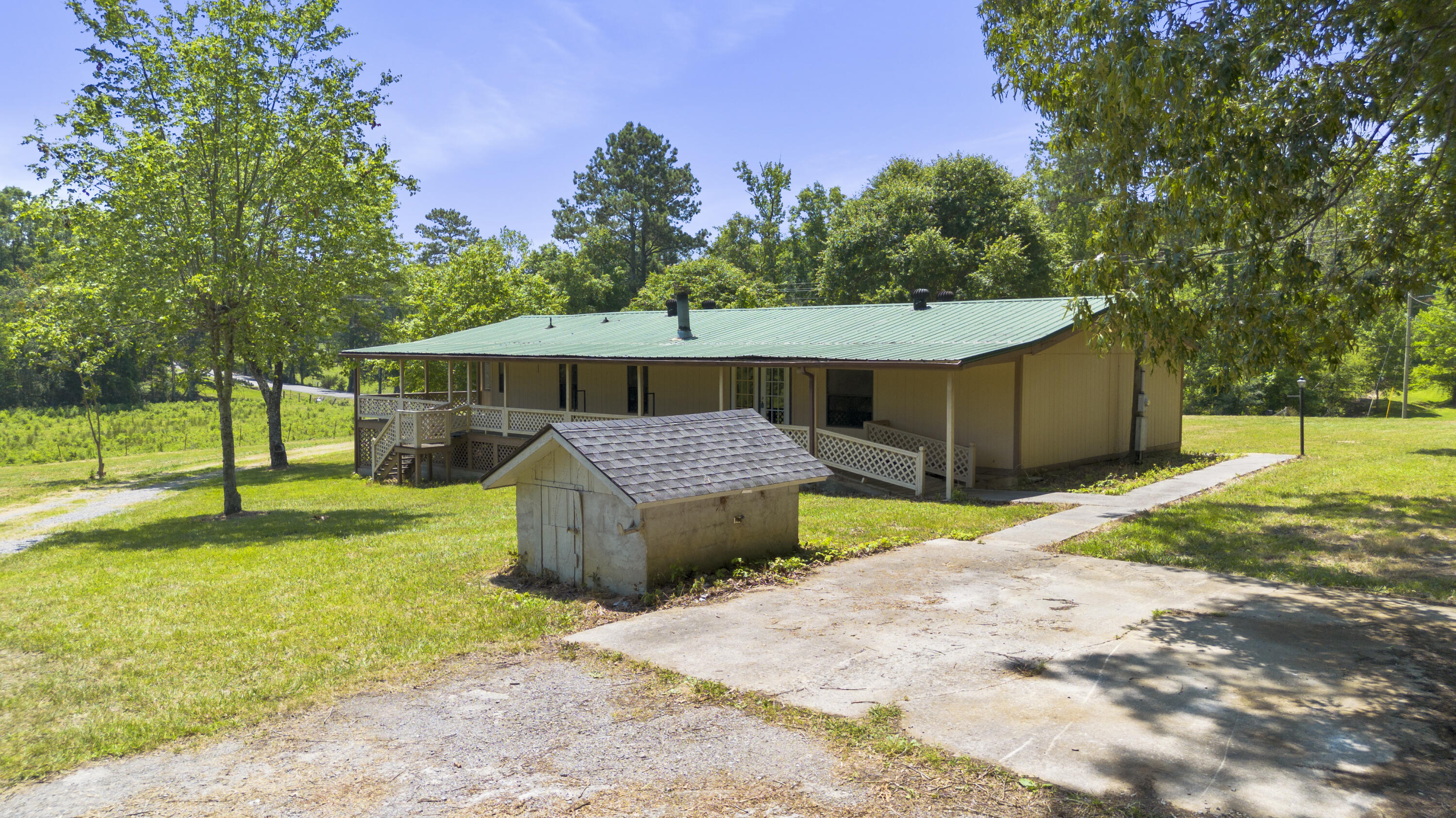 383 Zion Hill Road SE, Cleveland