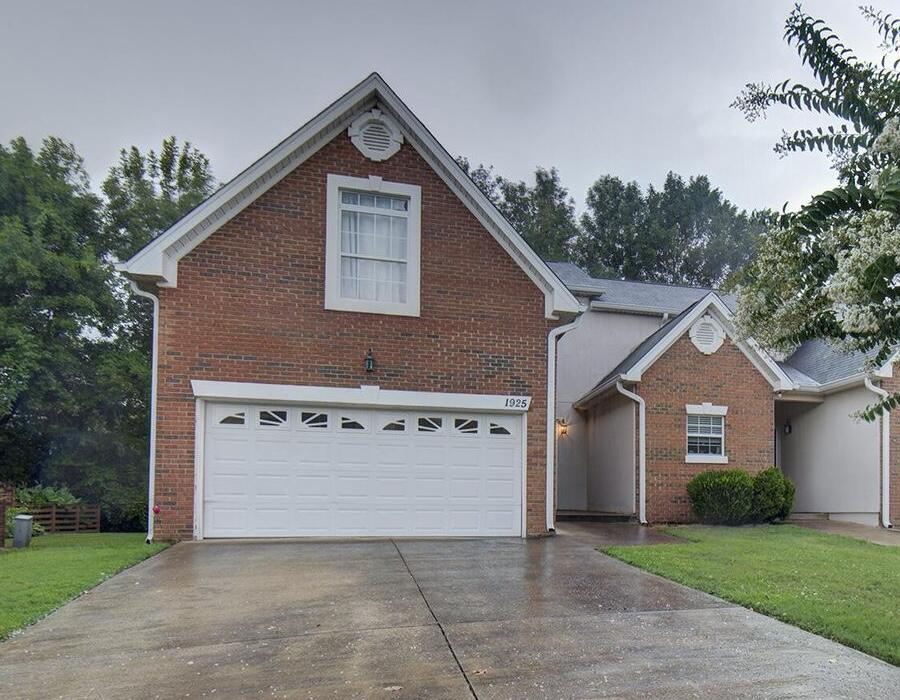 1925 Rosebrook Drive