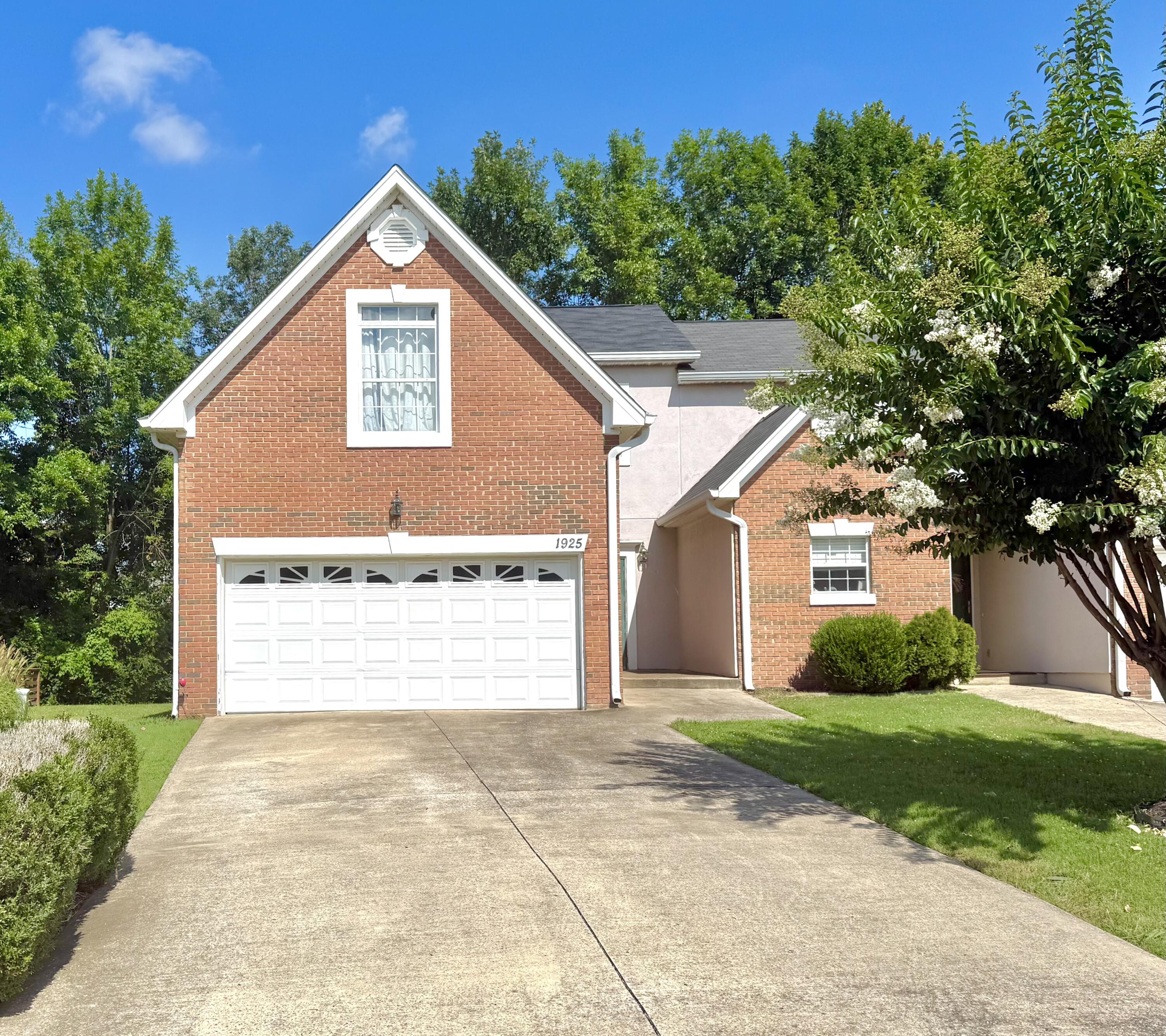 1925 Rosebrook Drive
