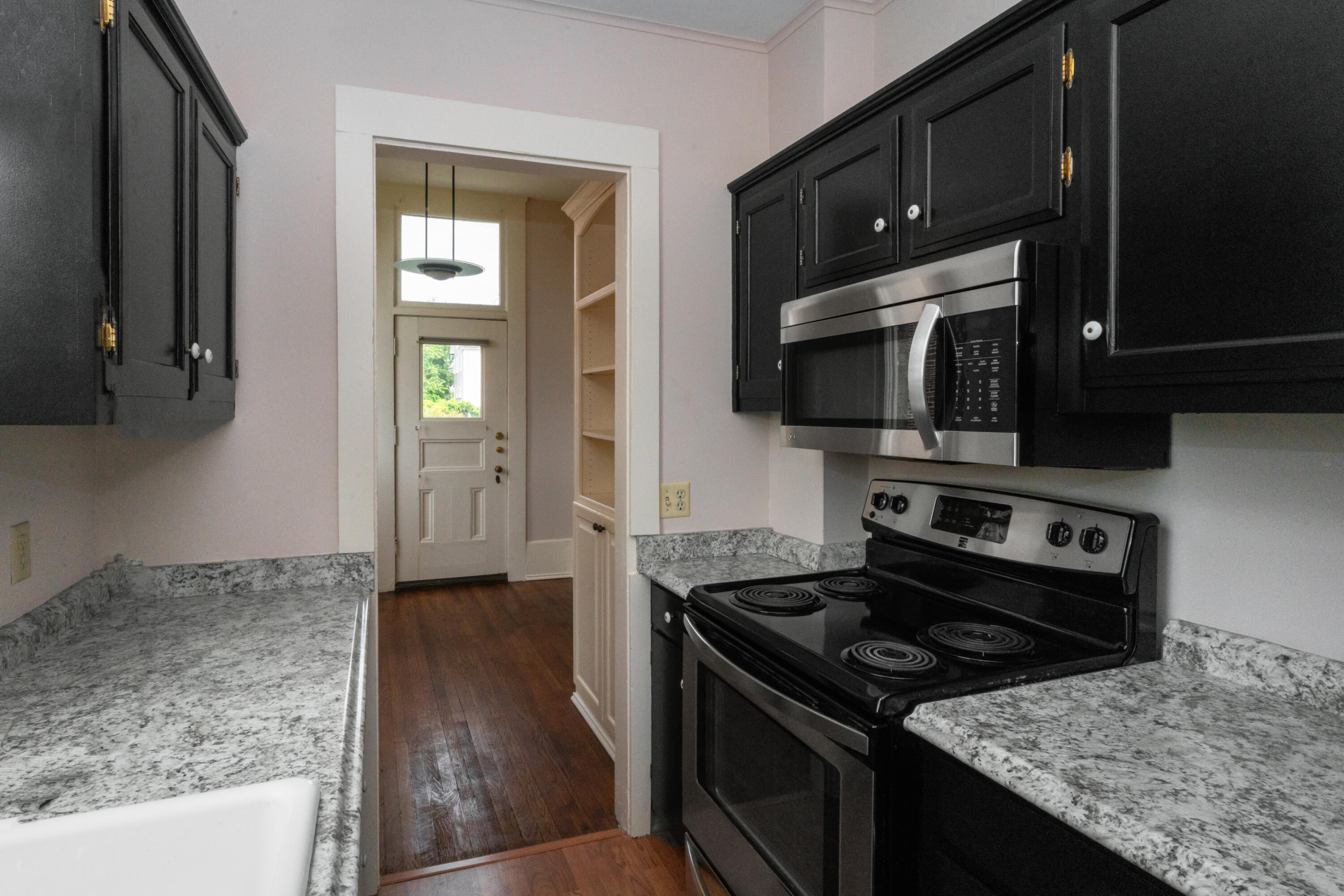 900 Vine Street, 3