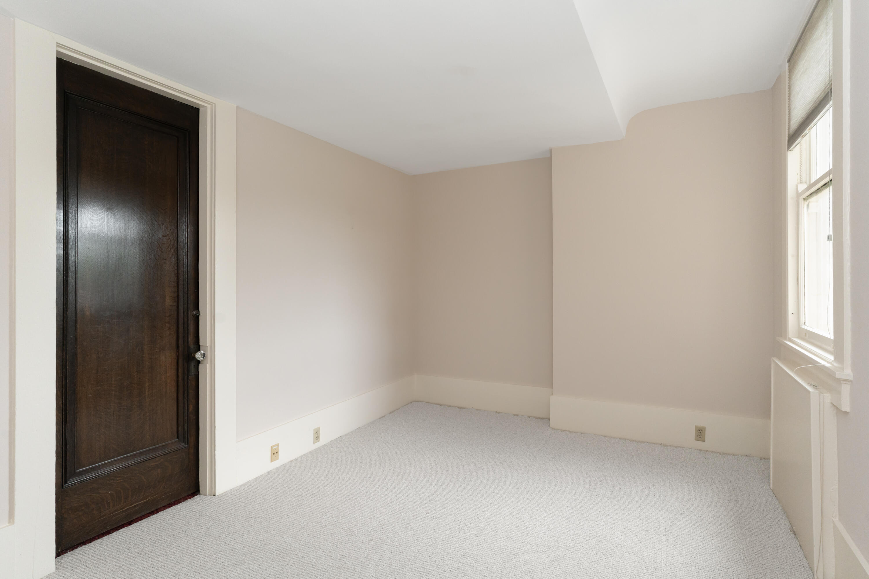 900 Vine Street, 3