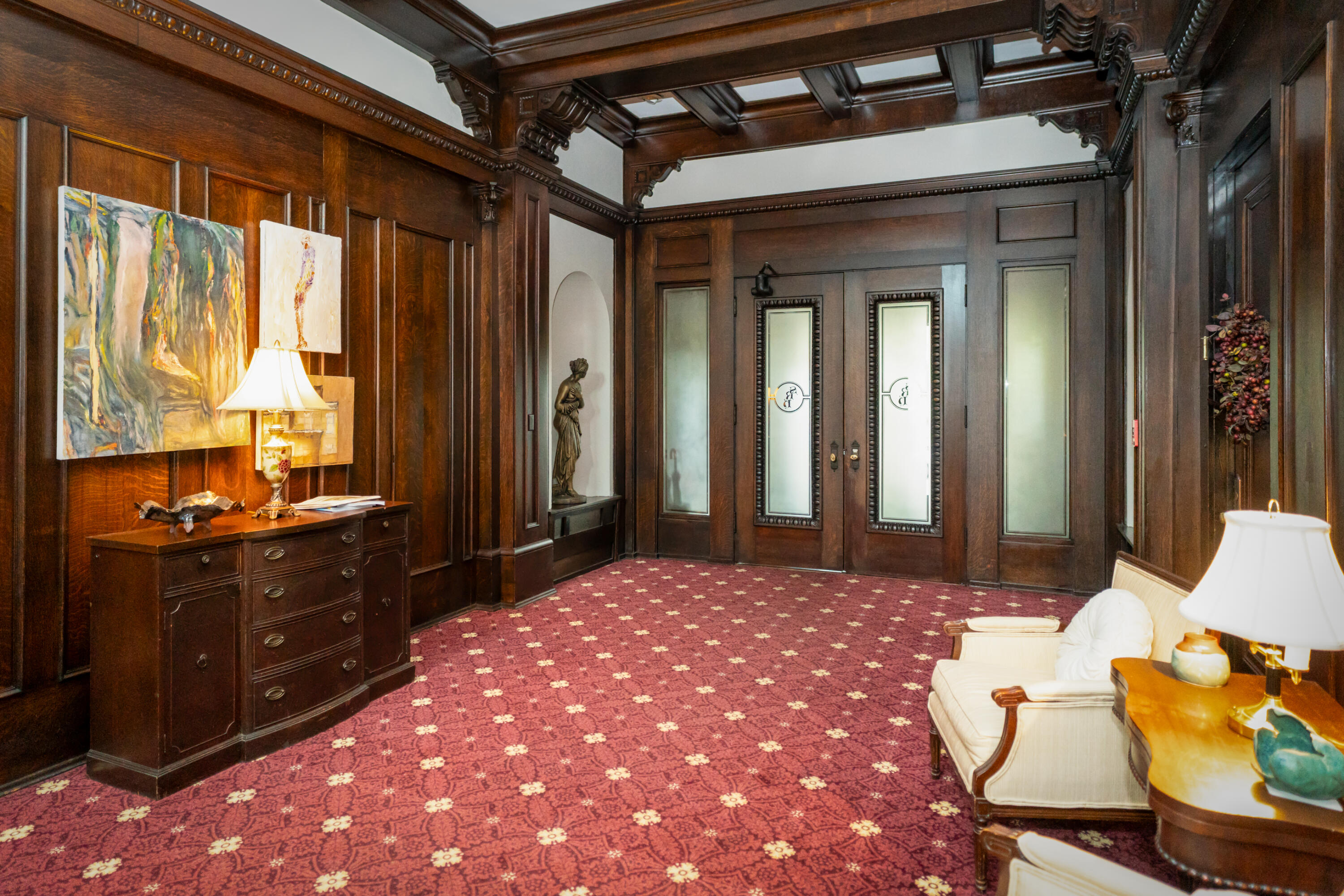 900 Vine Street, 3
