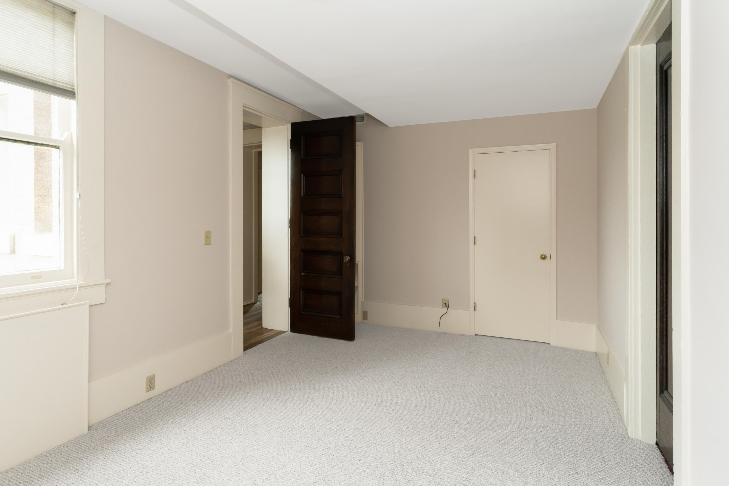 900 Vine Street, 3