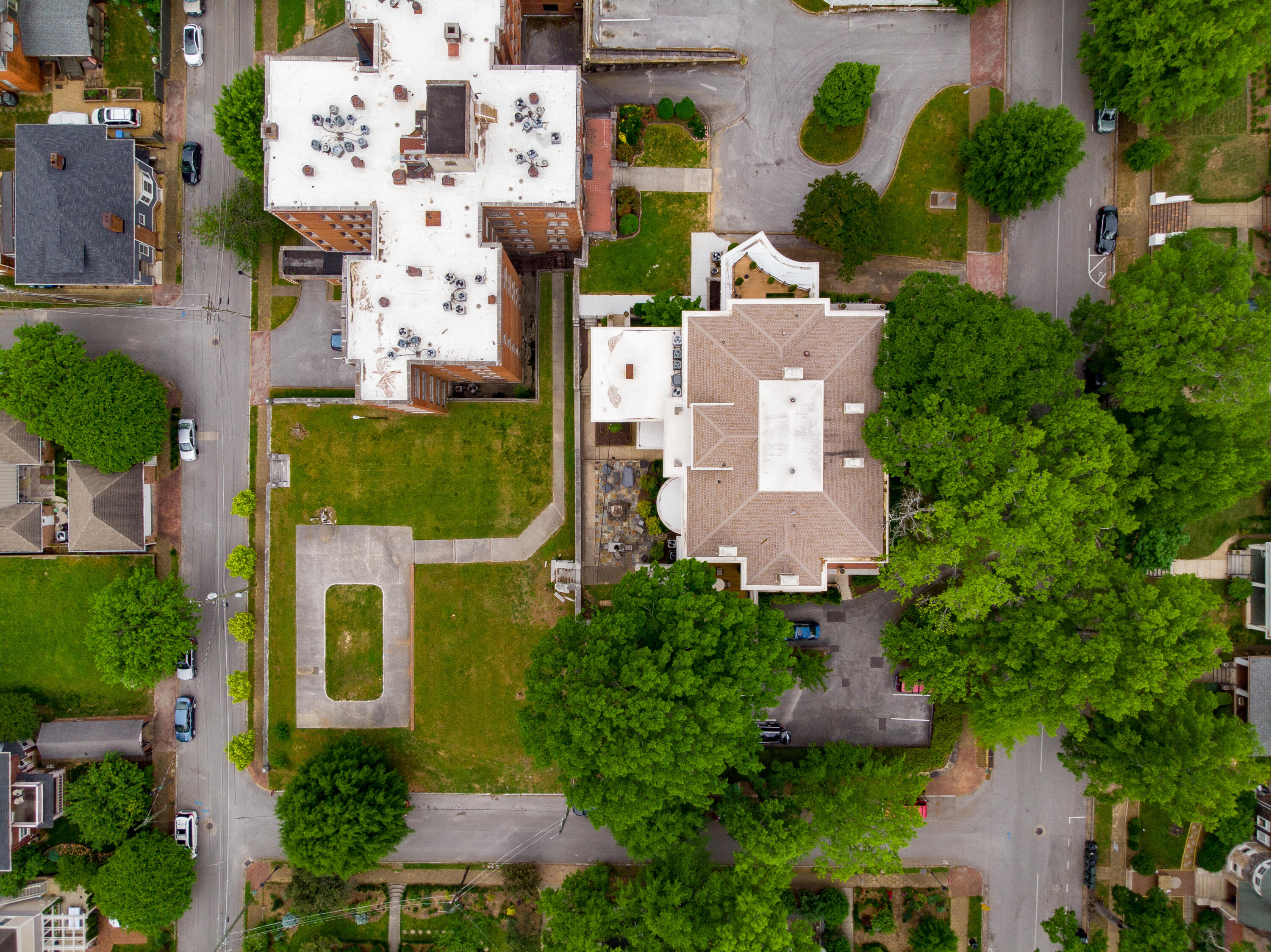 900 Vine Street, 3