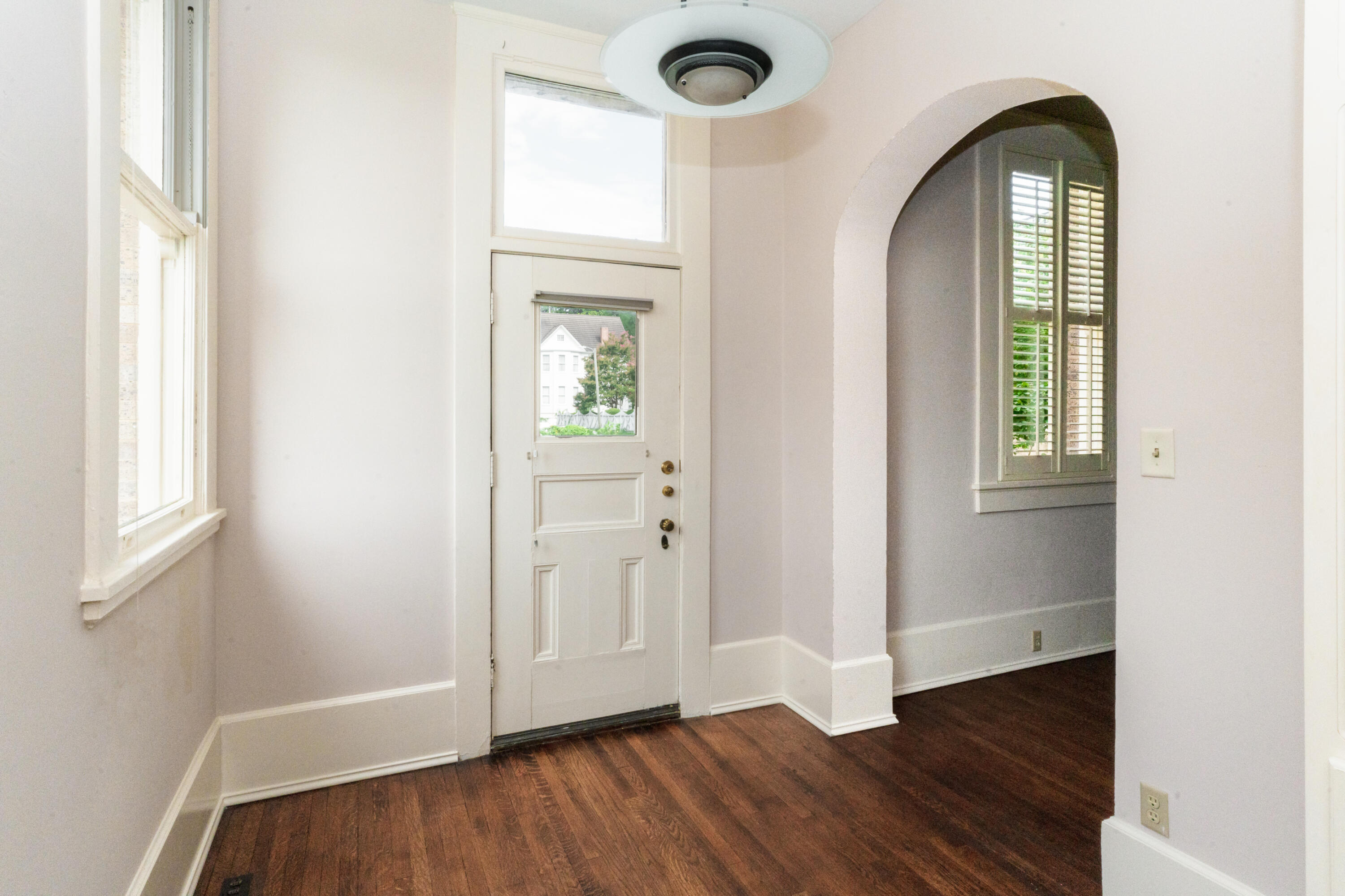 900 Vine Street, 3