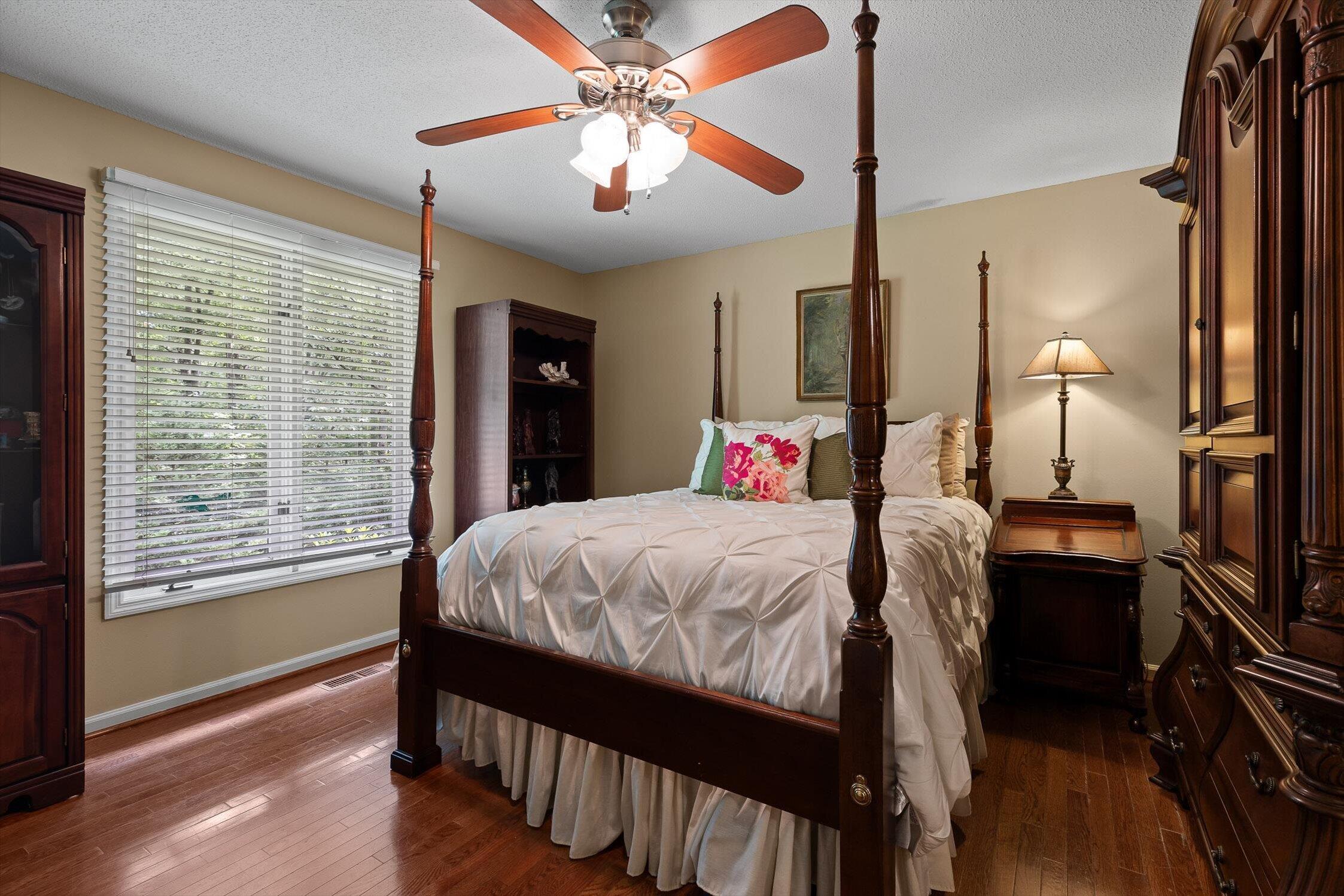 1211 Rocky Dell Lane