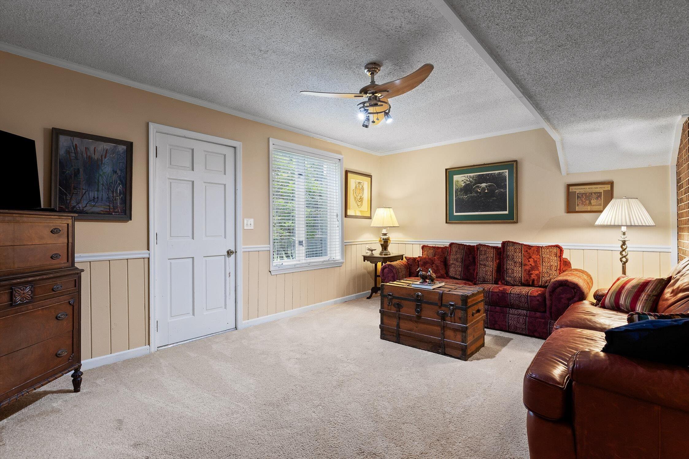 1211 Rocky Dell Lane