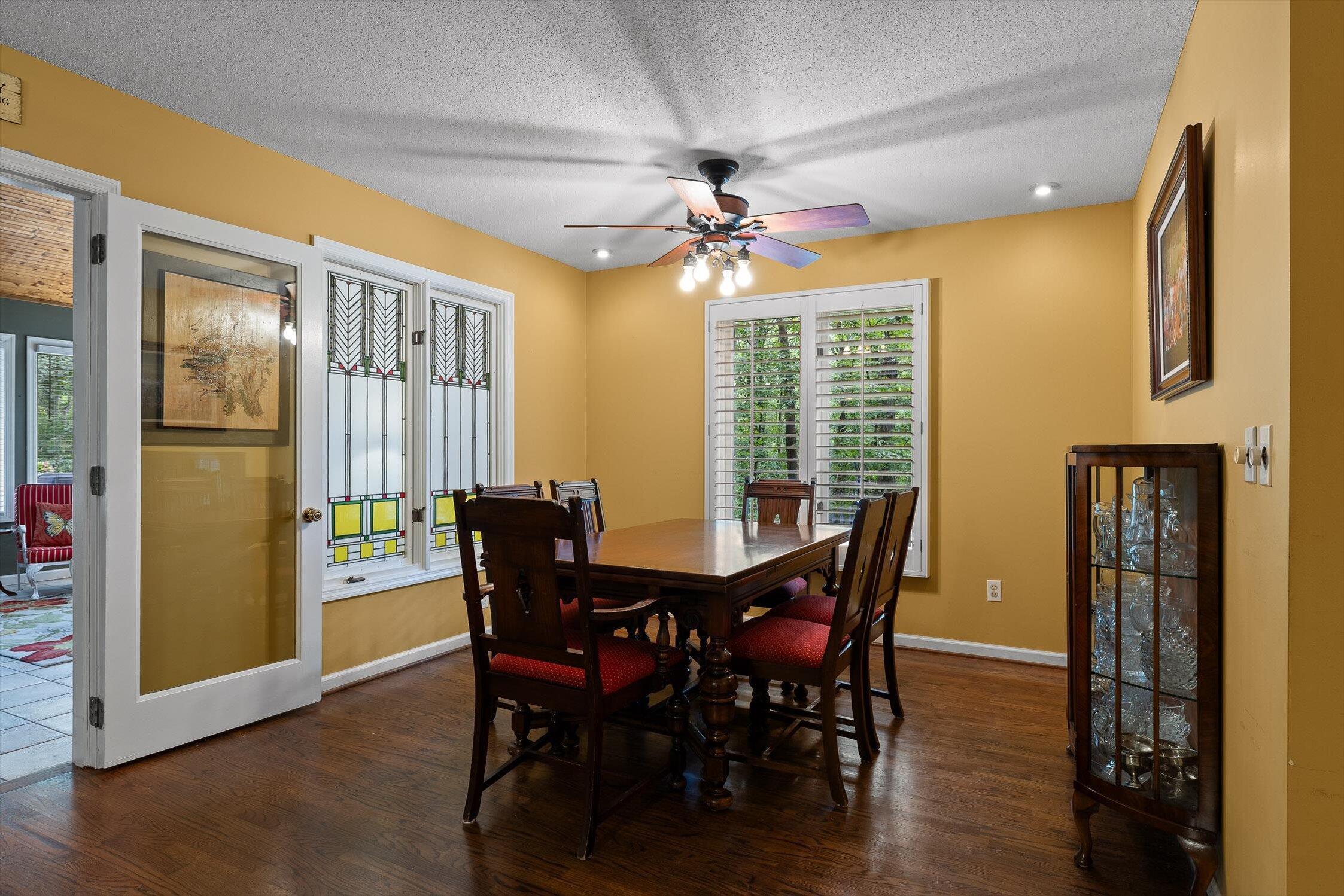 1211 Rocky Dell Lane