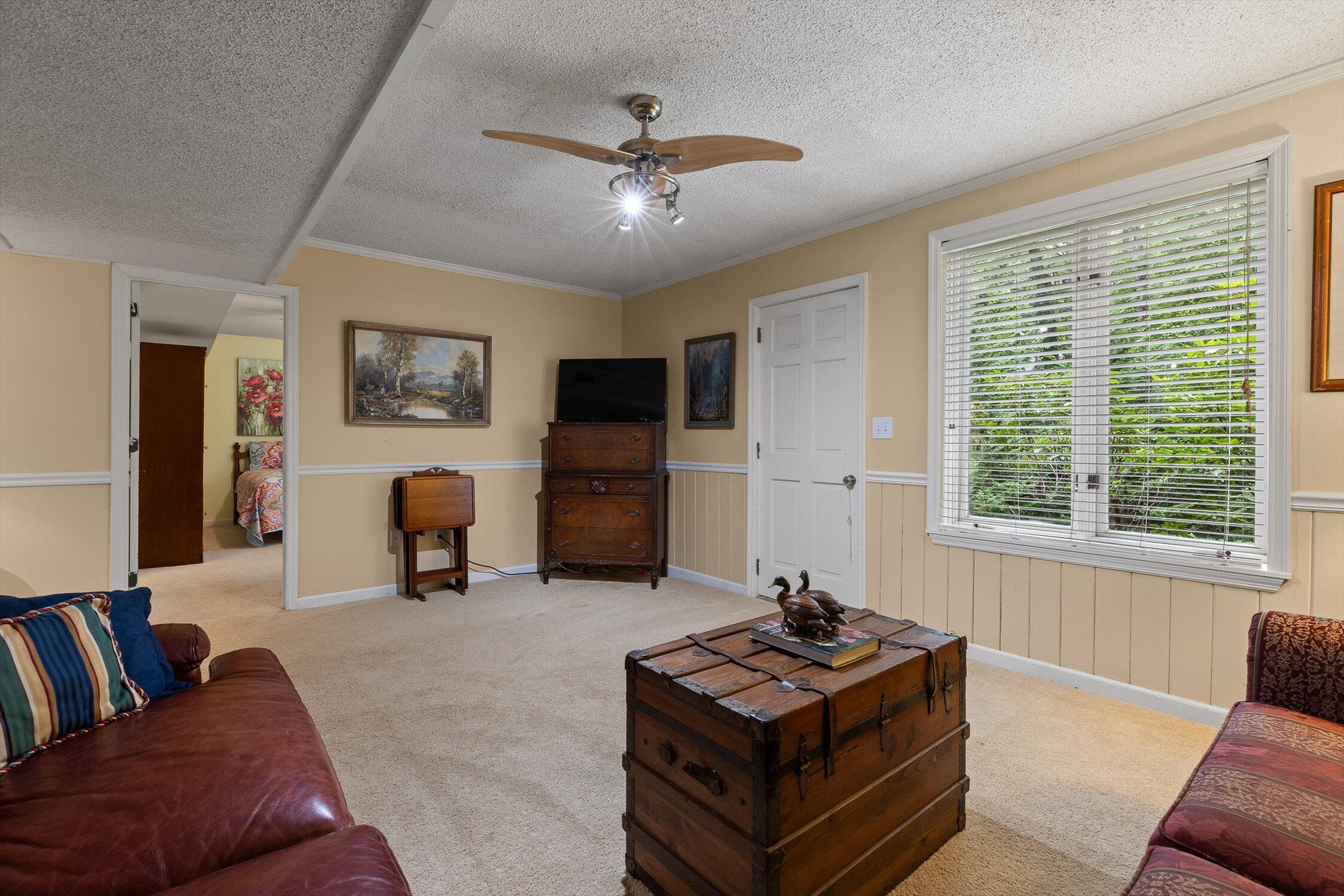 1211 Rocky Dell Lane