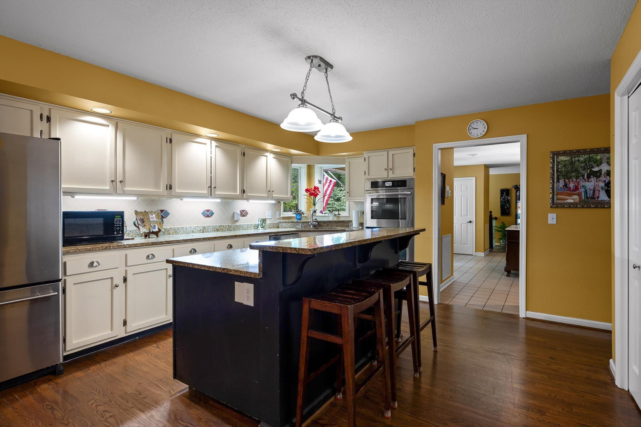 1211 Rocky Dell Lane