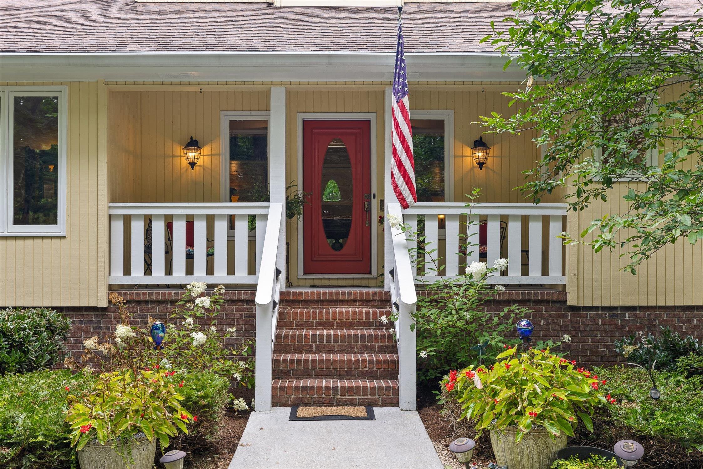 1211 Rocky Dell Lane