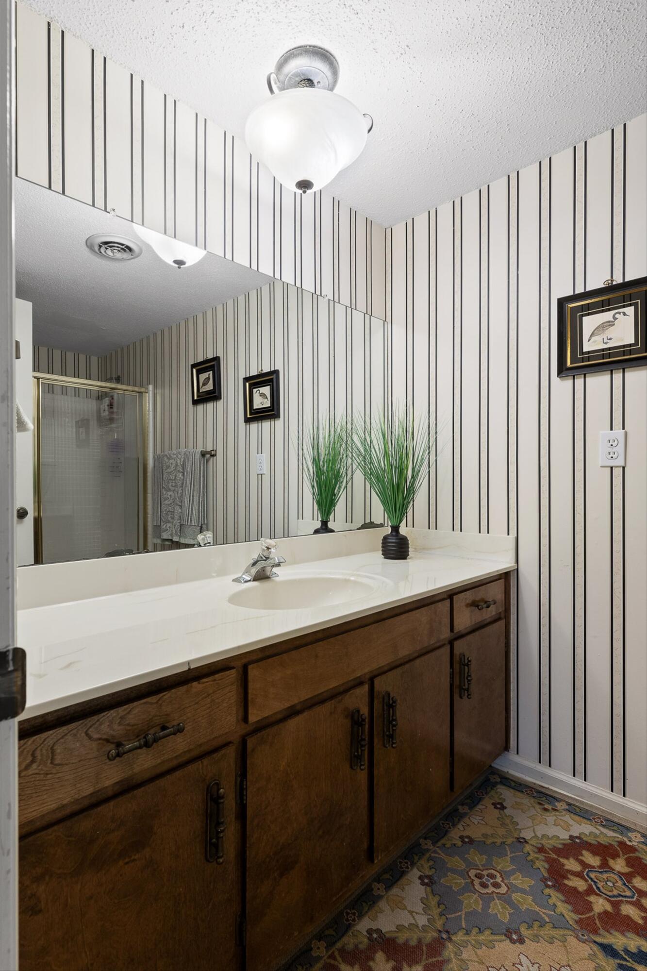 1211 Rocky Dell Lane