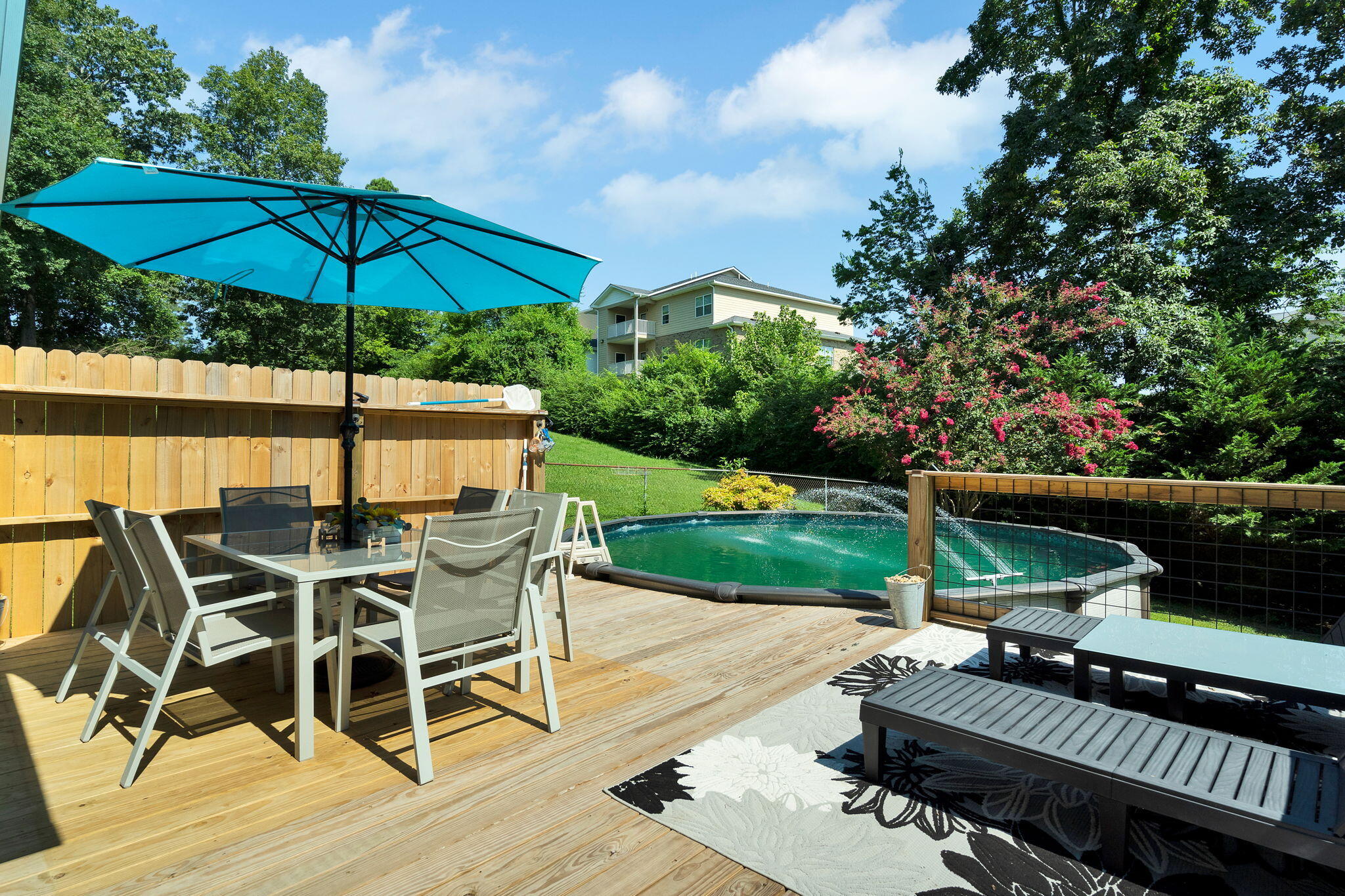 2860 Mcdaris Circle SE, Cleveland