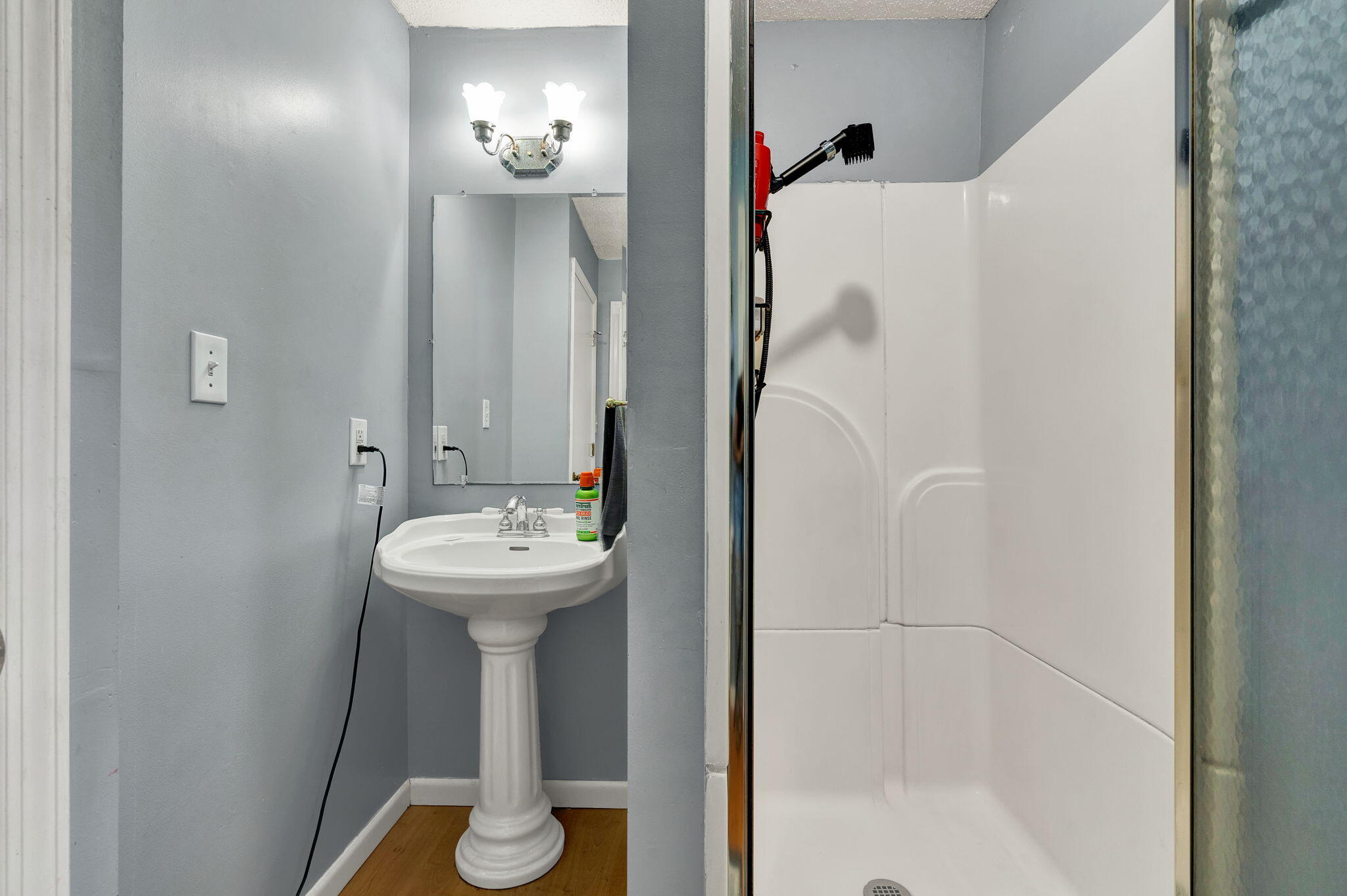 2860 Mcdaris Circle SE, Cleveland