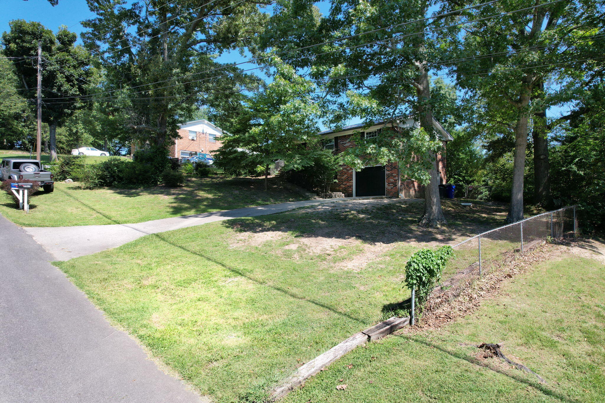 2860 Mcdaris Circle SE, Cleveland