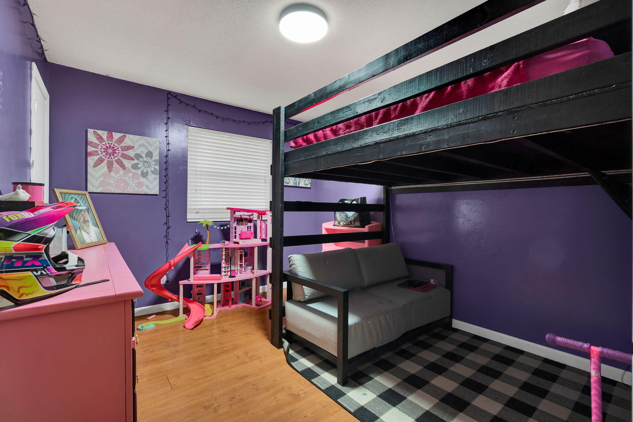 2860 Mcdaris Circle SE, Cleveland