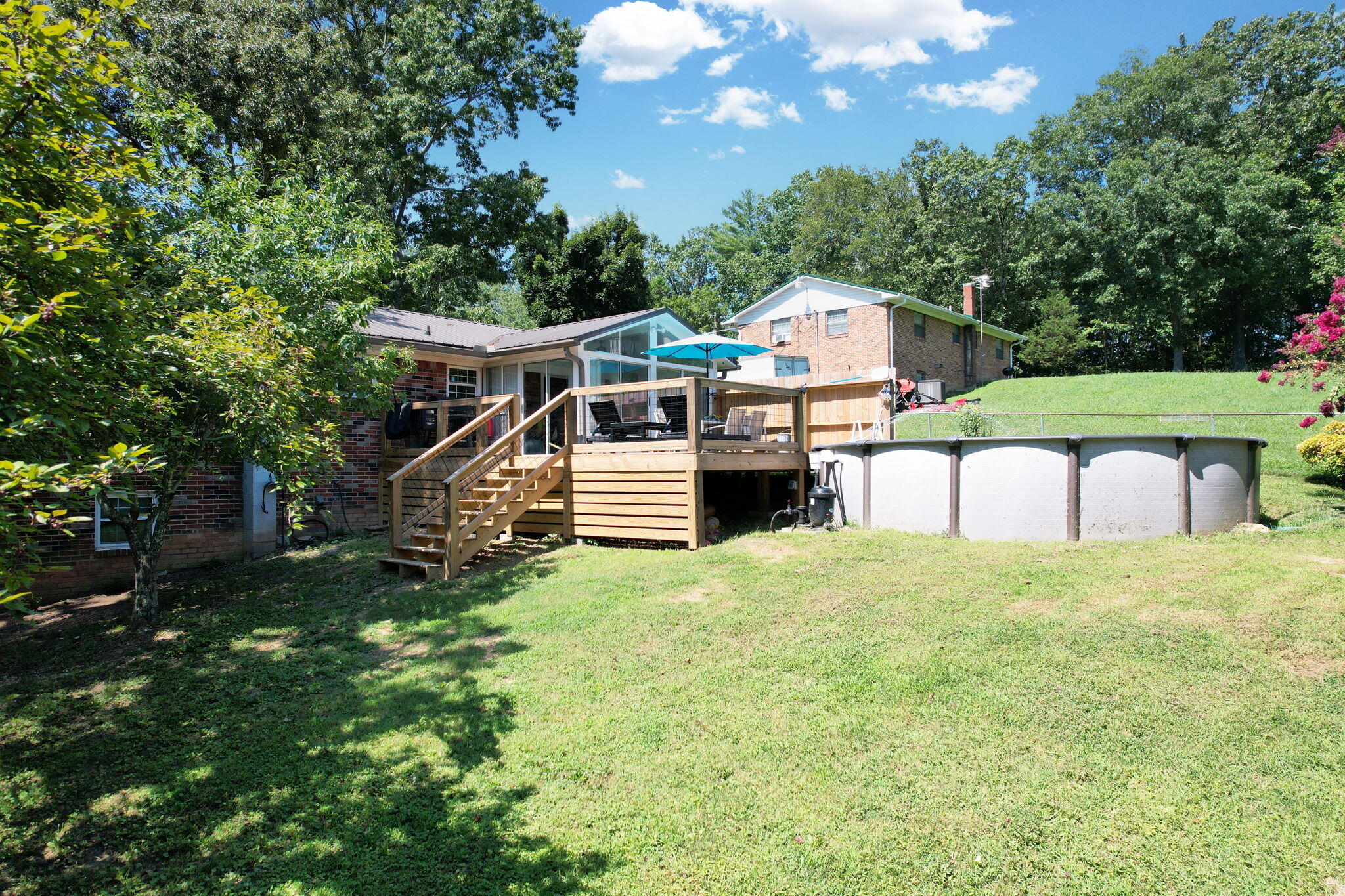 2860 Mcdaris Circle SE, Cleveland