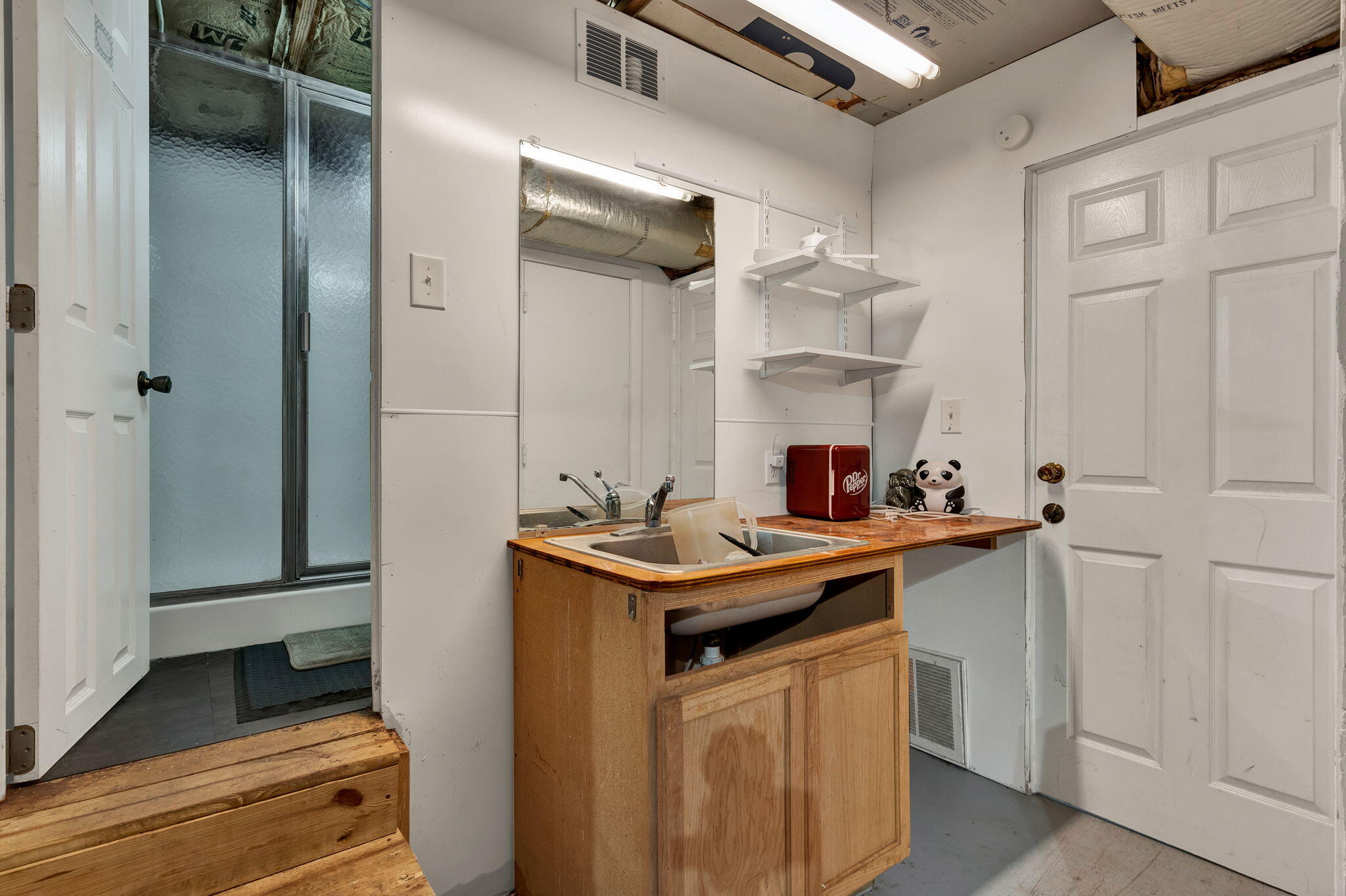 2860 Mcdaris Circle SE, Cleveland