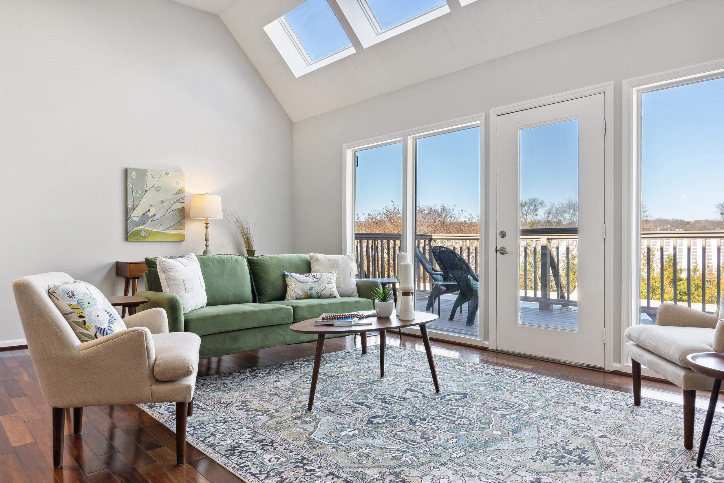 120 Douglas Street, B5