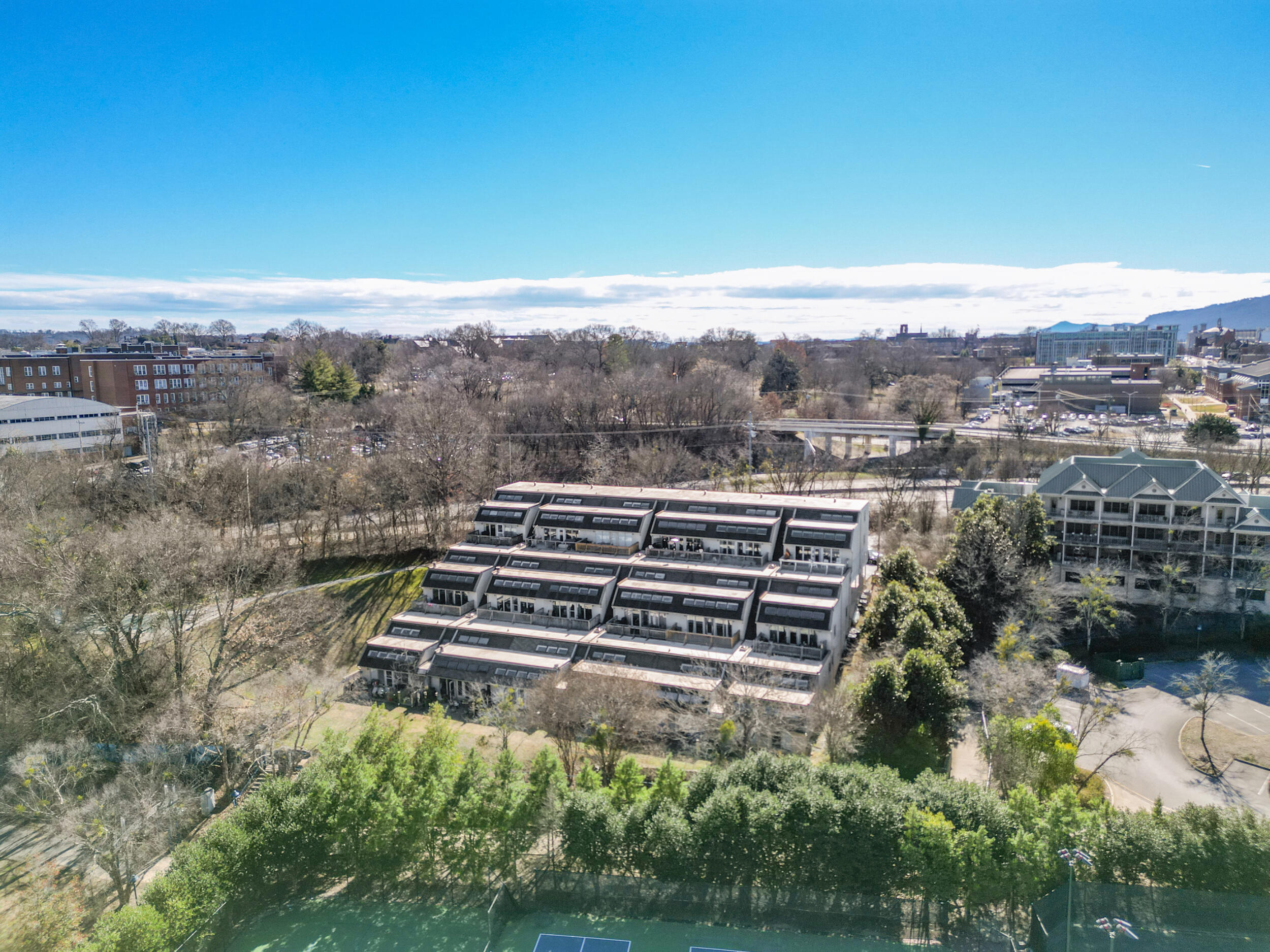 120 Douglas Street, B5